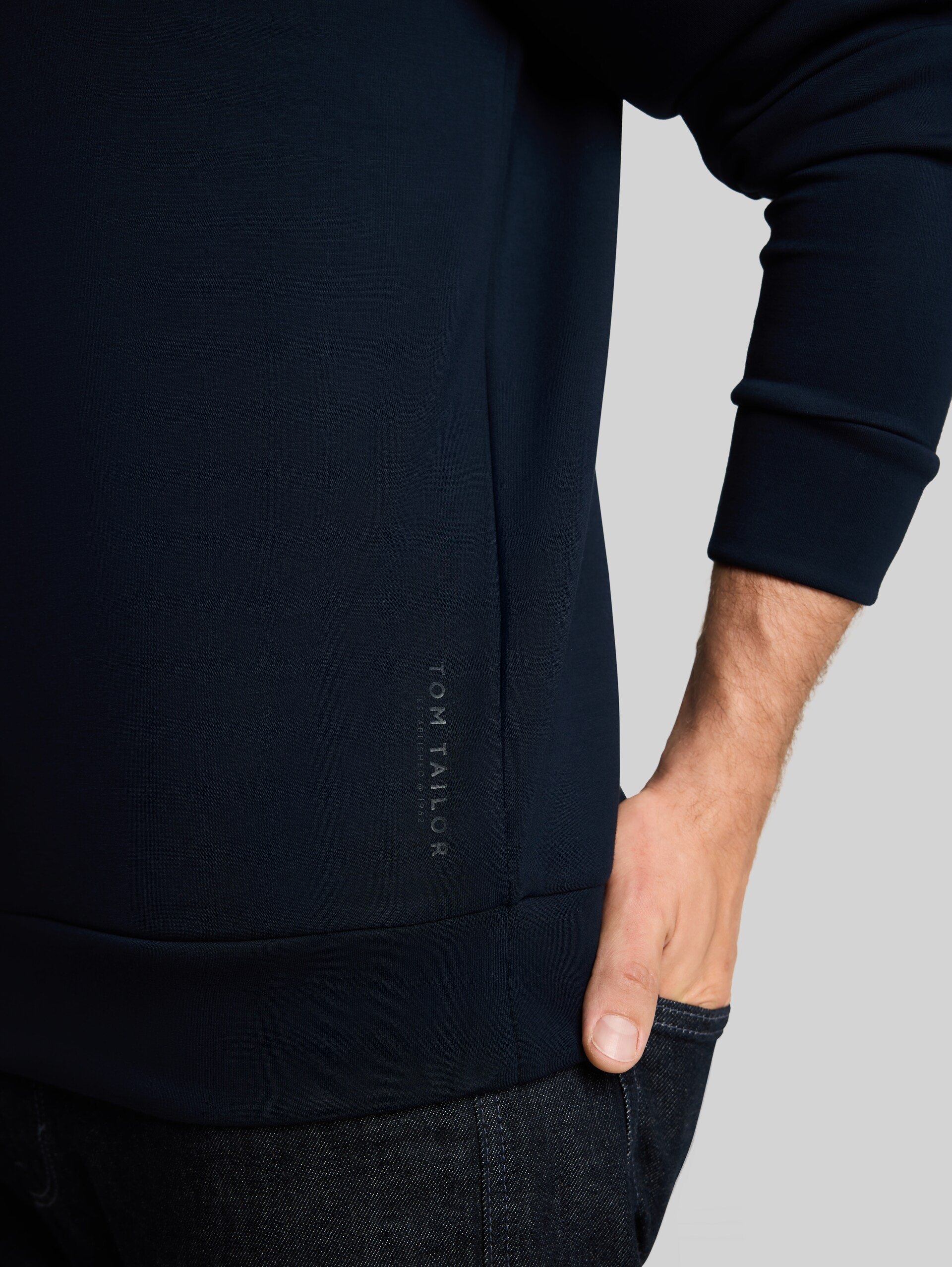 Basic Scuba Sweatshirt - sky captain blue - Detail-Model-Ansicht