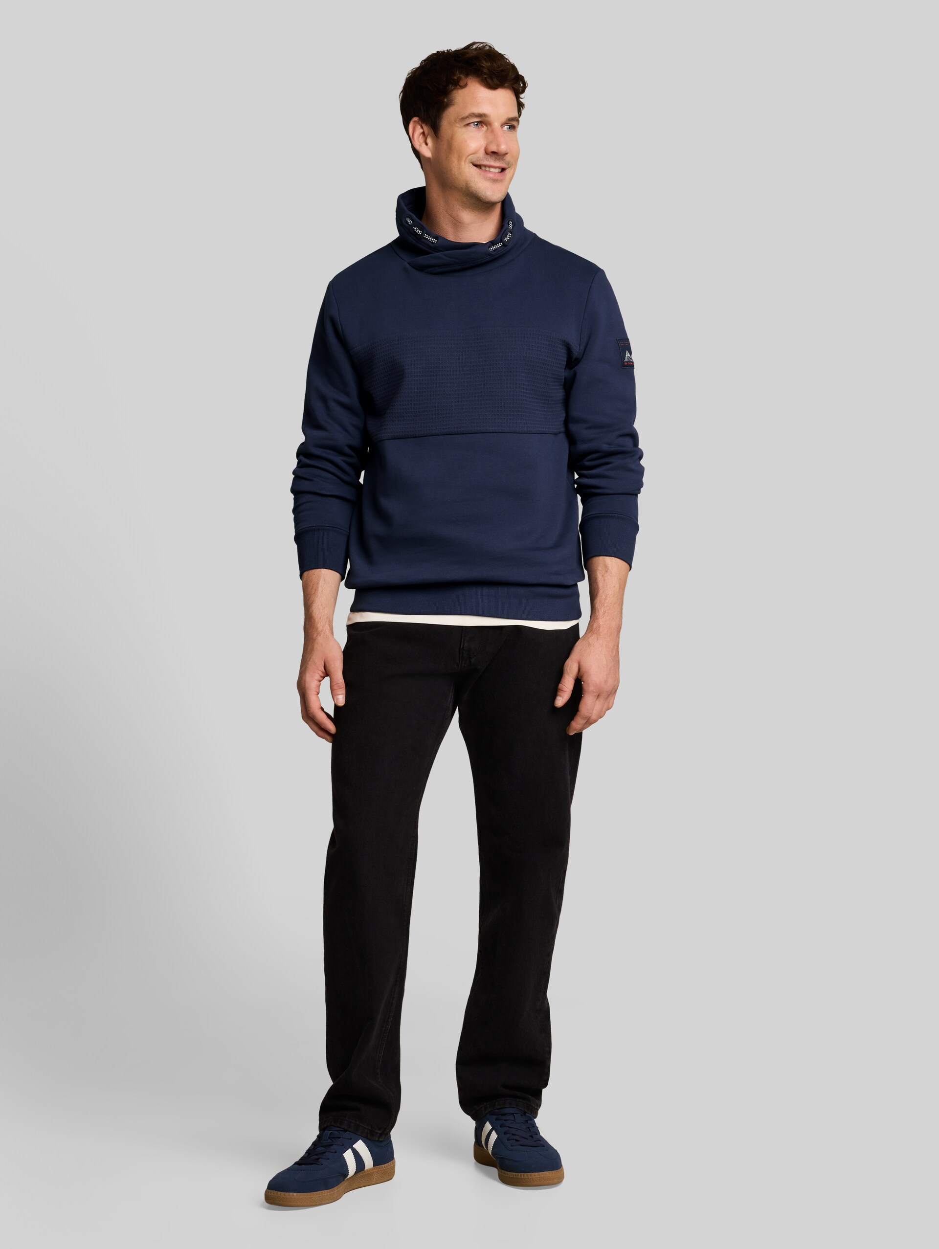 Snood-sweatshirt van katoen - Indigo Ink Blue - Model vooraanzicht
