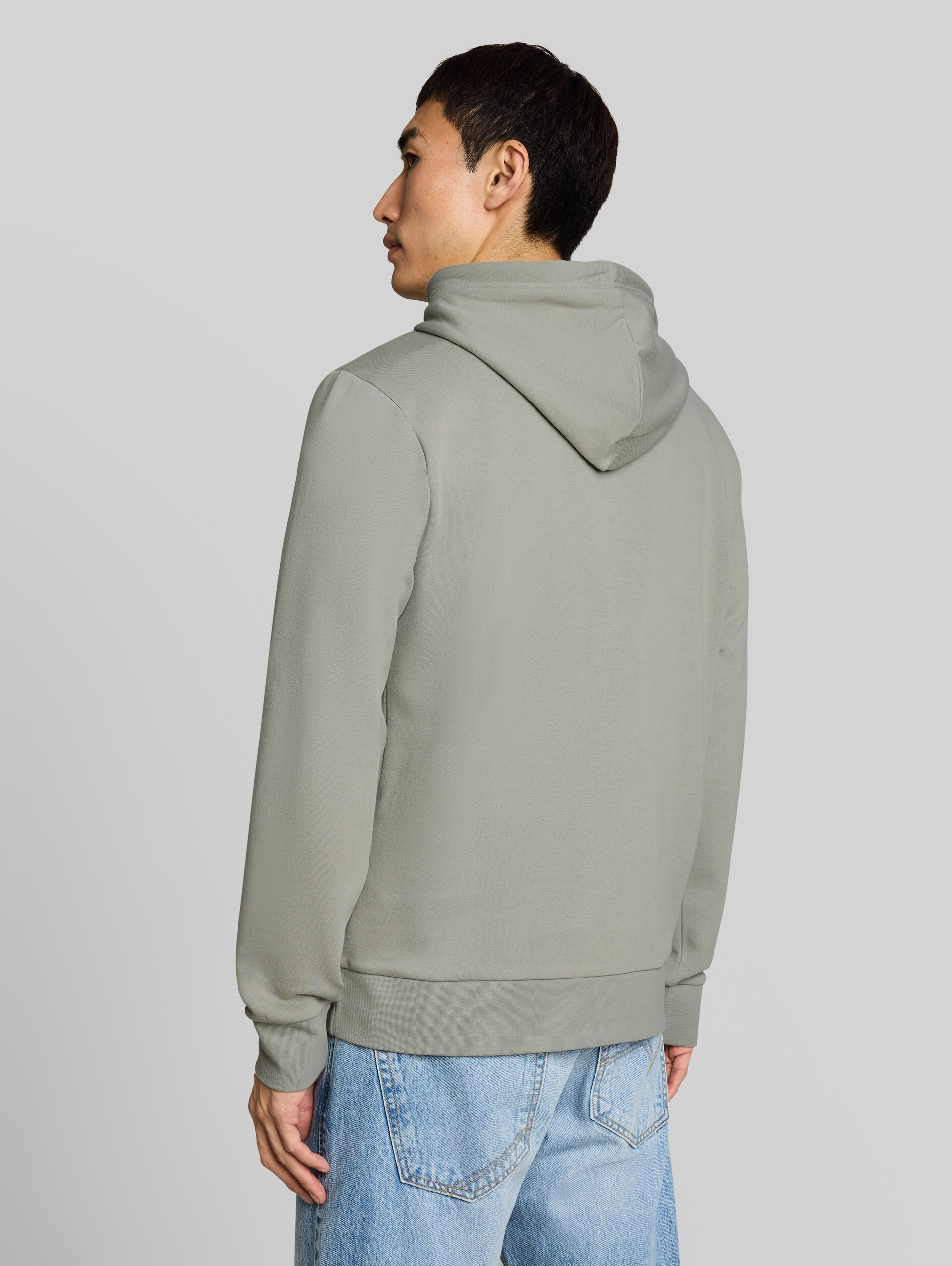 Hoodie sweatshirt with print - iron mint - Neckline model-back view