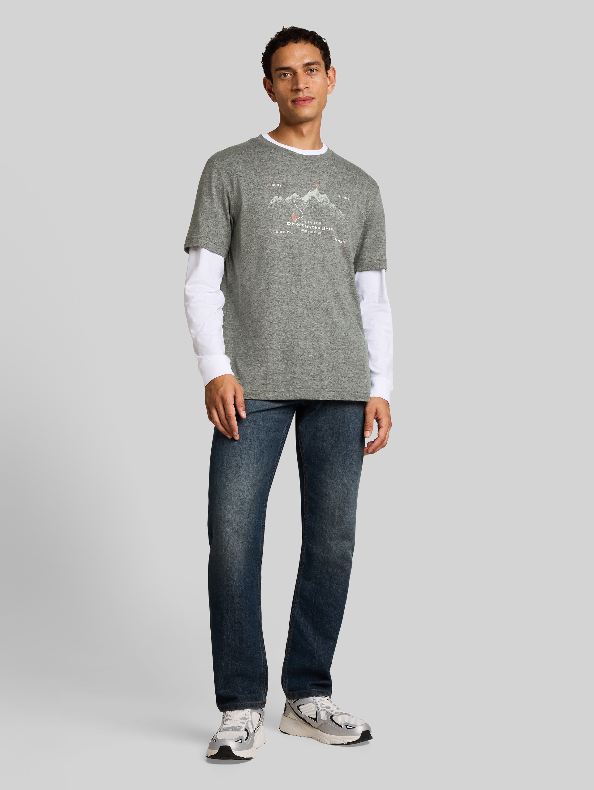 T-shirt met print - mint olive injected stripe - Model vooraanzicht