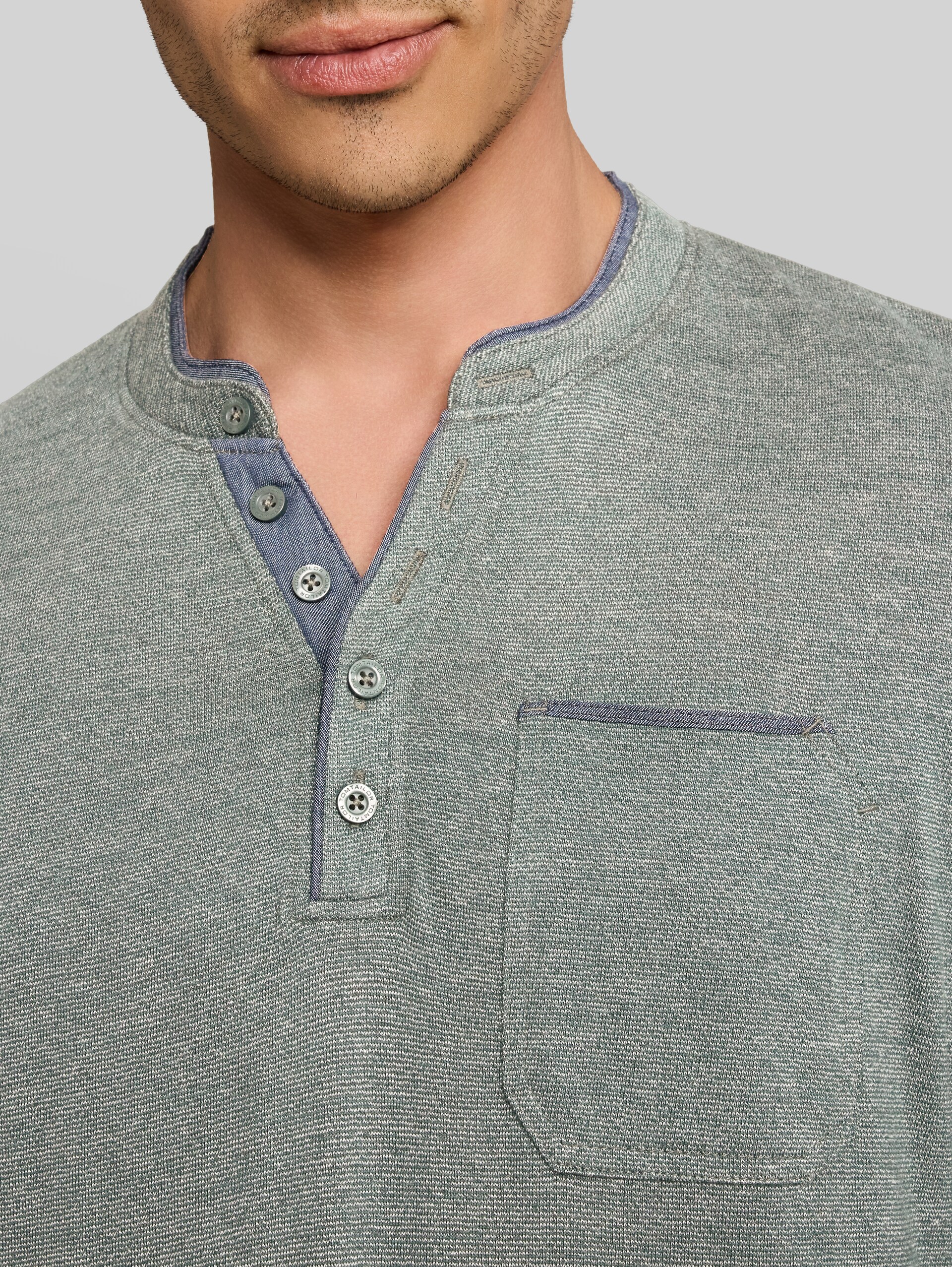 Serafino T-shirt met lange mouwen en borstzak - mint olive injected stripe - Detailaanzicht model