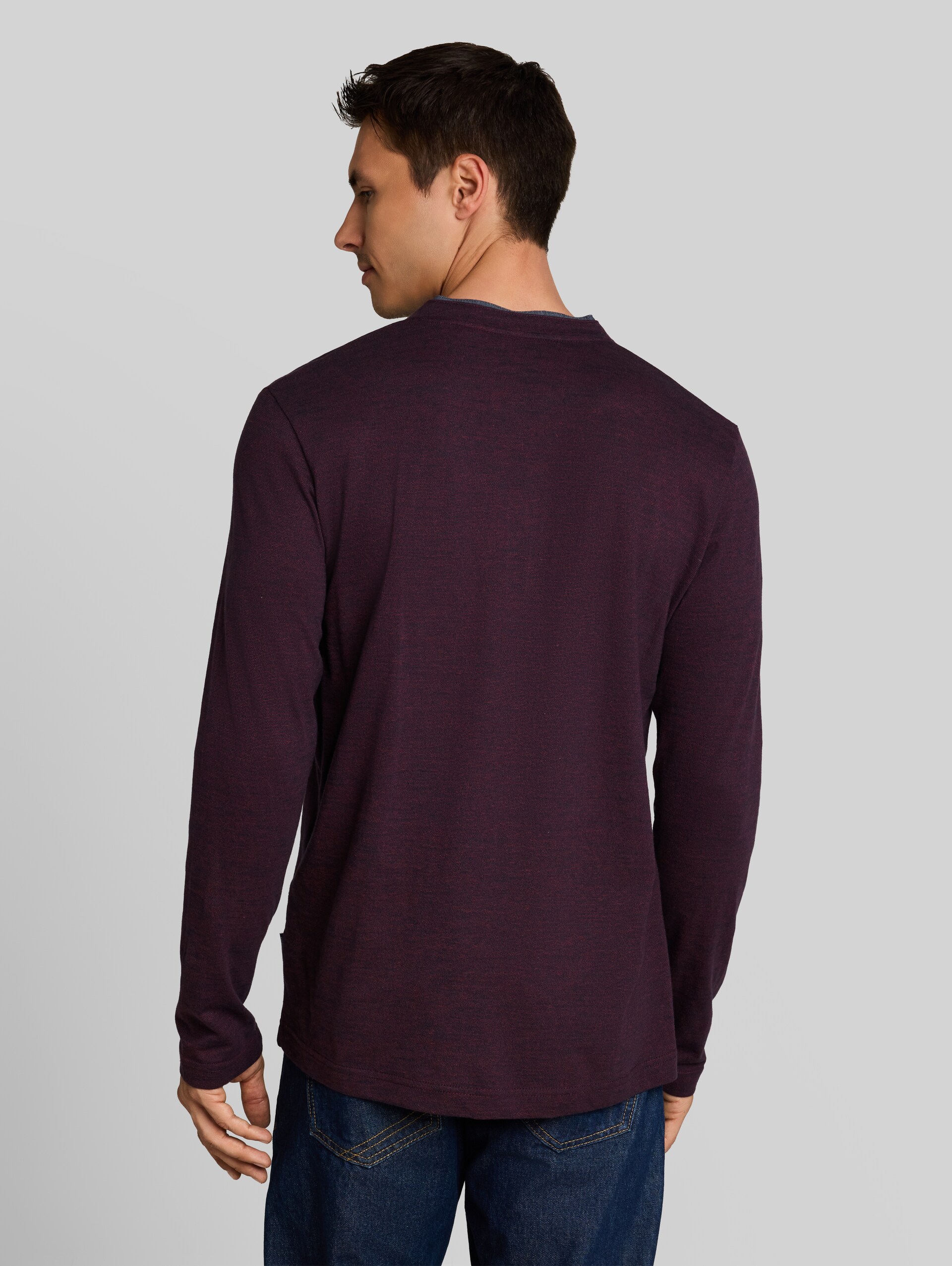 Serafino T-shirt met lange mouwen en borstzak - pear red navy injected stripe - Neklijn model-achteraanzicht