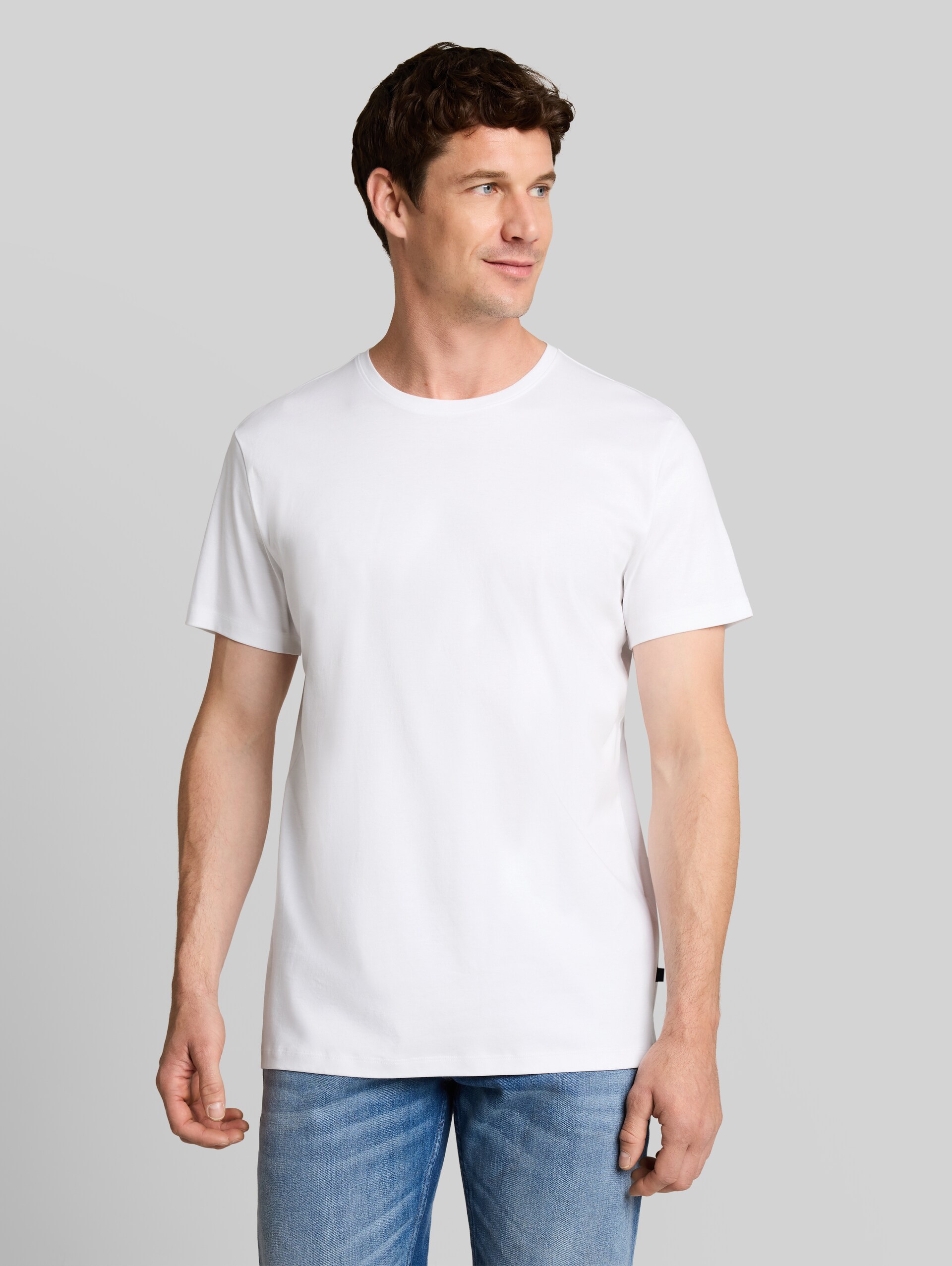 T-shirt in effen kleuren - White - Nek model vooraanzicht