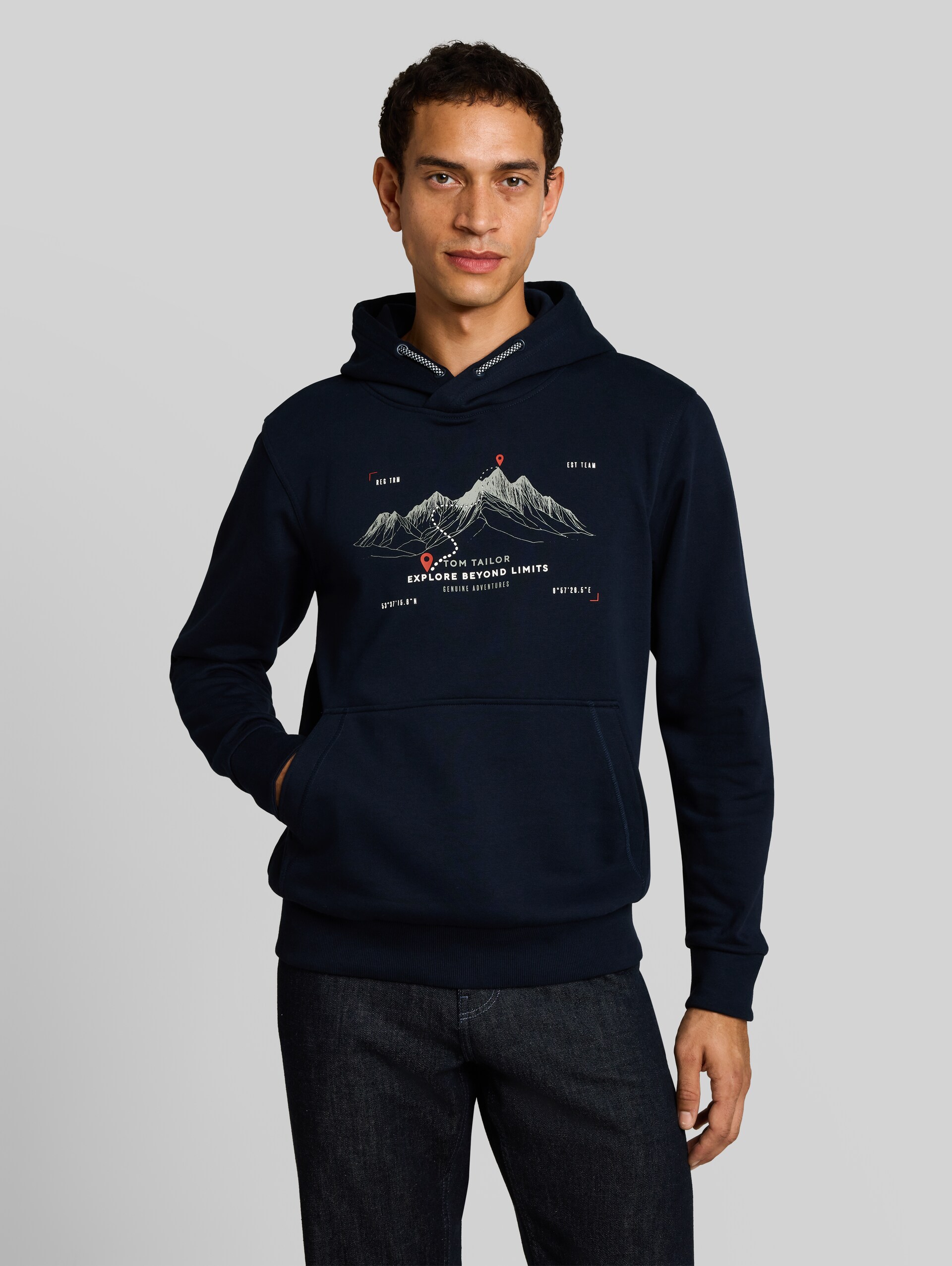 Hoodie met print - sky captain blue - Nek model vooraanzicht