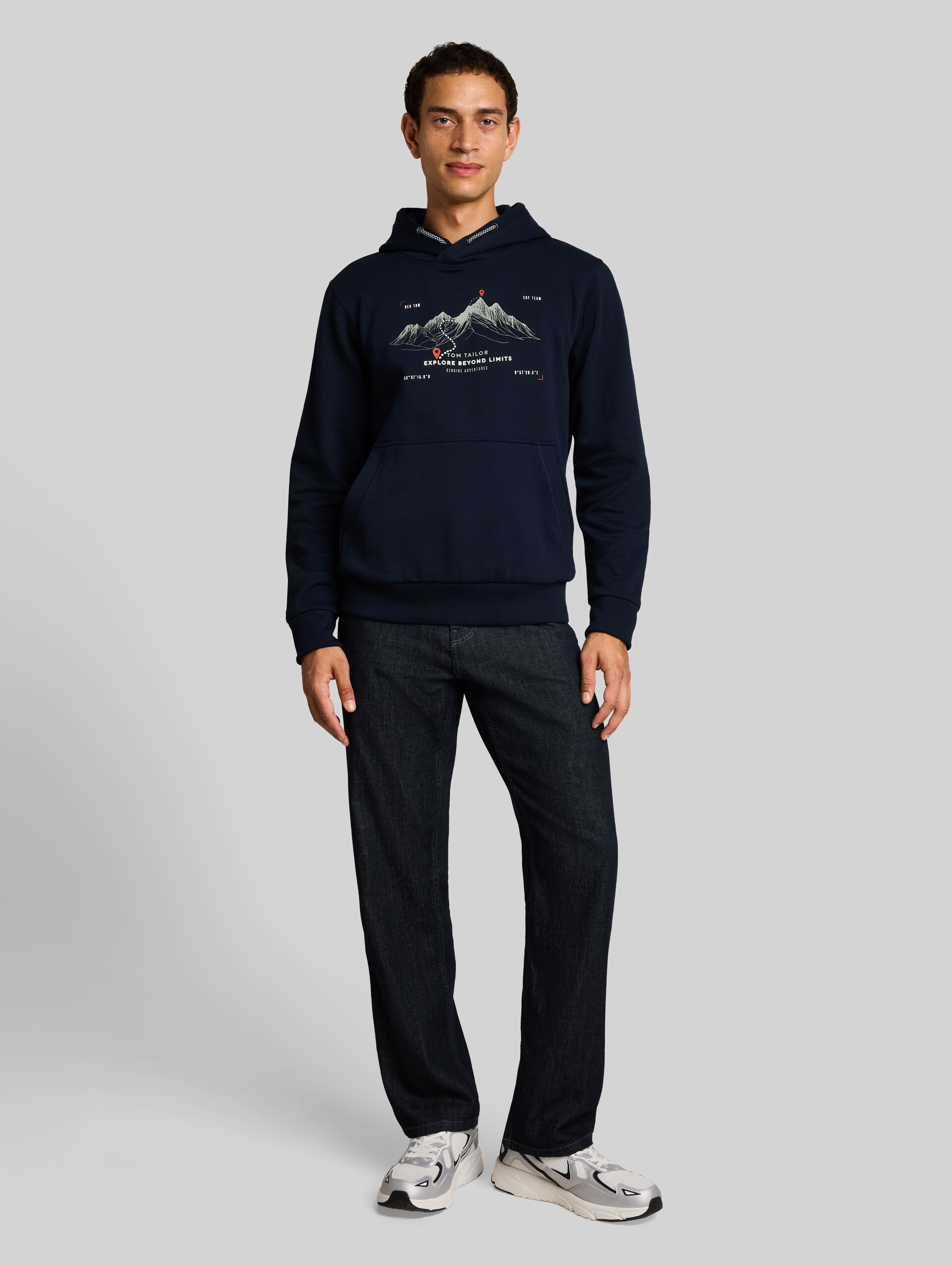 Hoodie met print - sky captain blue - Model vooraanzicht