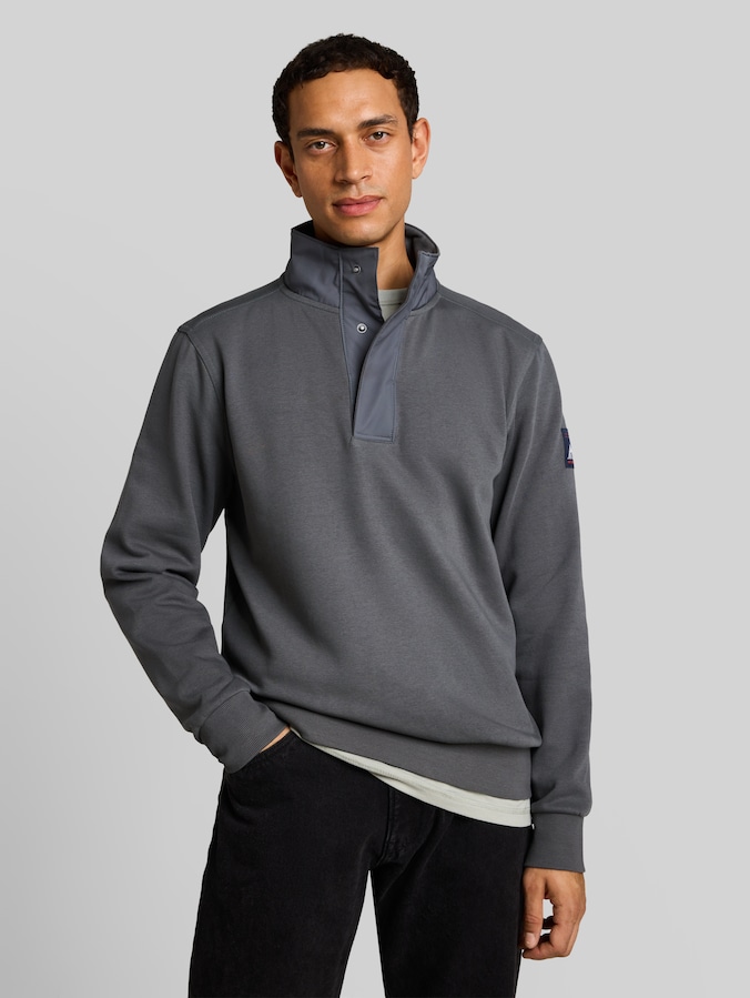 Troyer Sweatshirt mit Badge von Men, Darkest Olive