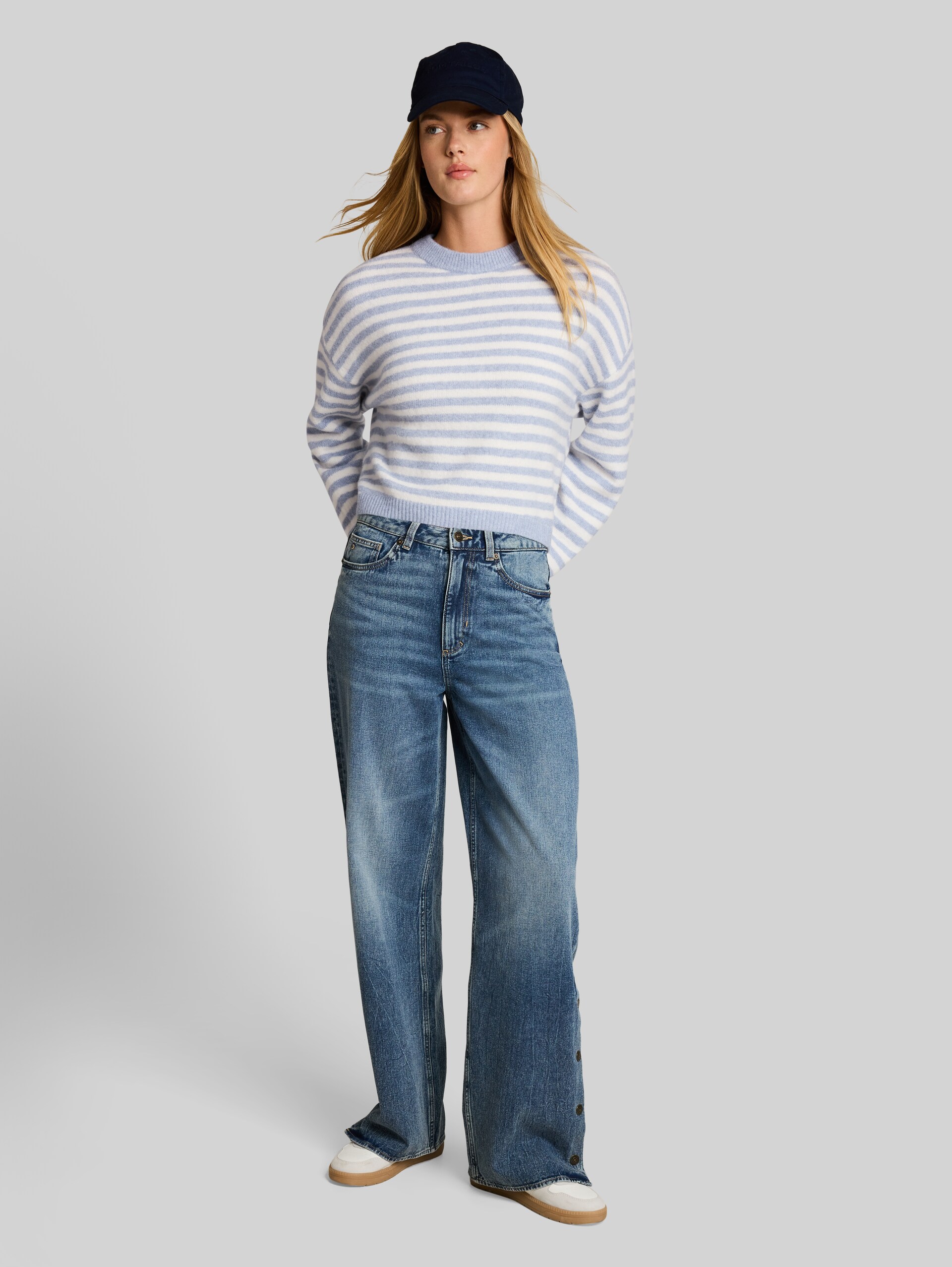 Pull rayé à col montant - mid blue white stripe - Vue détaillée du modèle