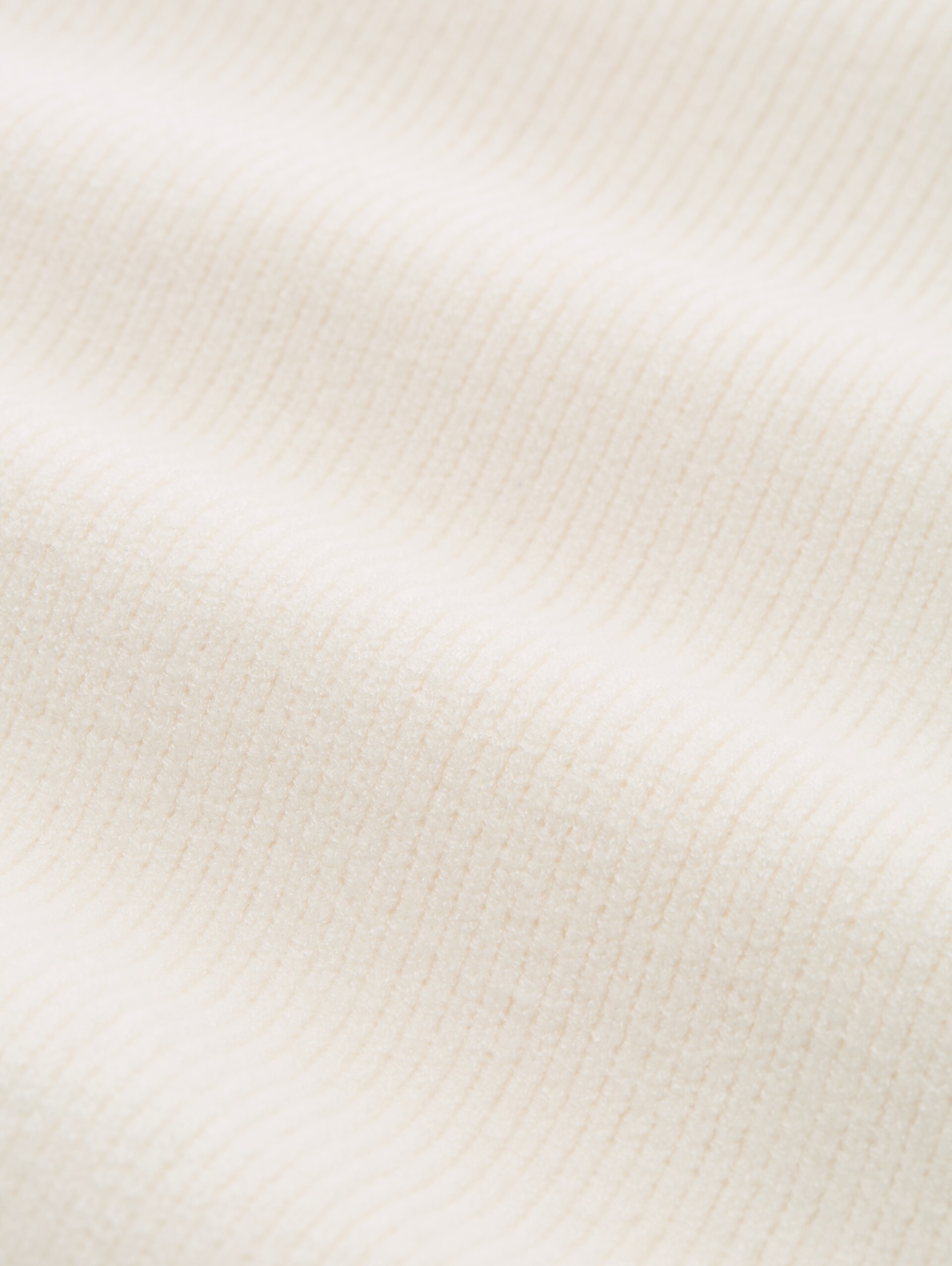 Oversize Strickpullover mit Rundhalsausschnitt - Gardenia White - Material-Ansicht