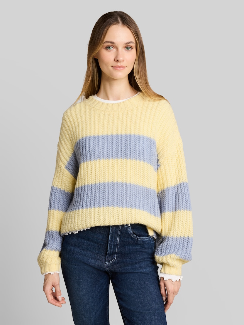 Gebreide trui met relaxte pasvorm en streepjespatroon door Denim Female, big blue yellow stripe