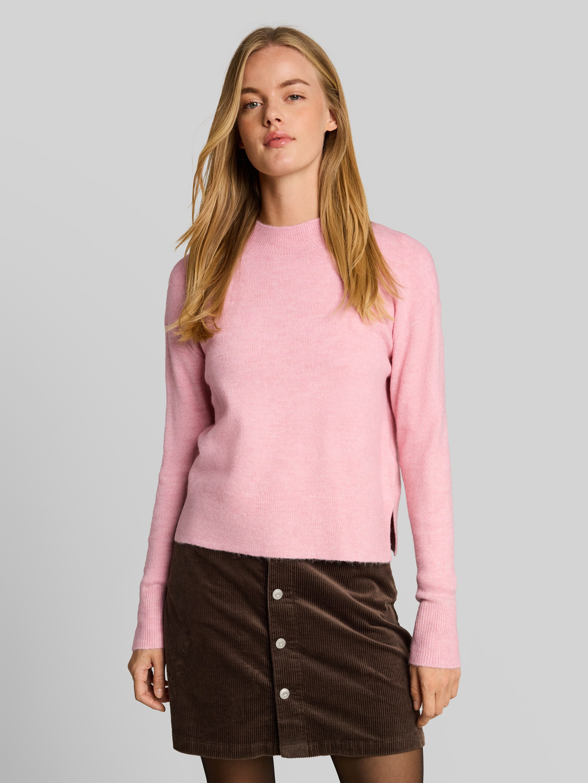 Cosy Strickpullover mit Stehkragen - pink melange - Ausschnitt Model-Vorderansicht