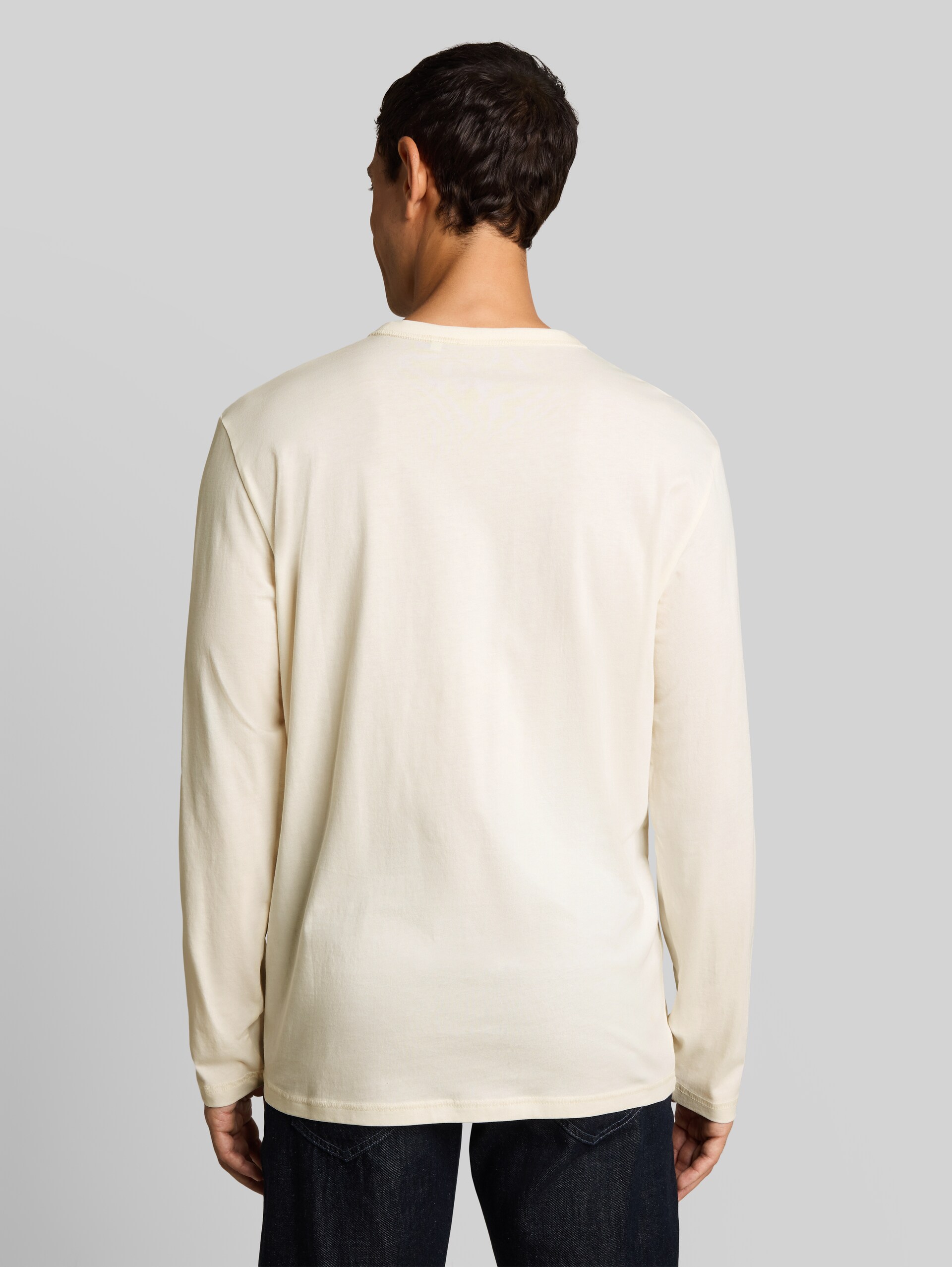 Langarmshirt mit Print - Gardenia White - Auschnitt Model-Rückansicht