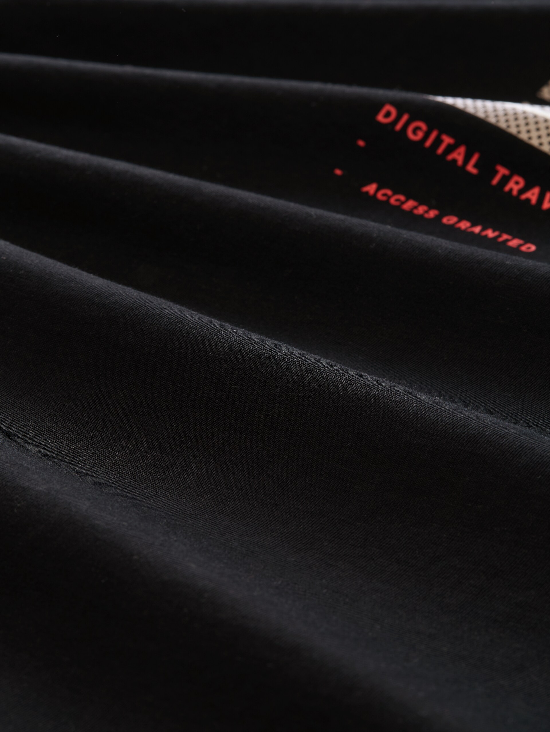Langarmshirt mit Print - Black - Material-Ansicht