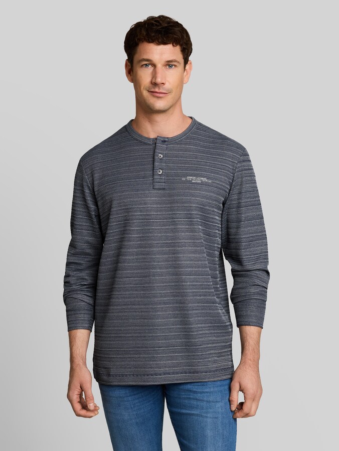 Henley-shirt met lange mouwen in gemêleerde look door Men, blue mint inject structure