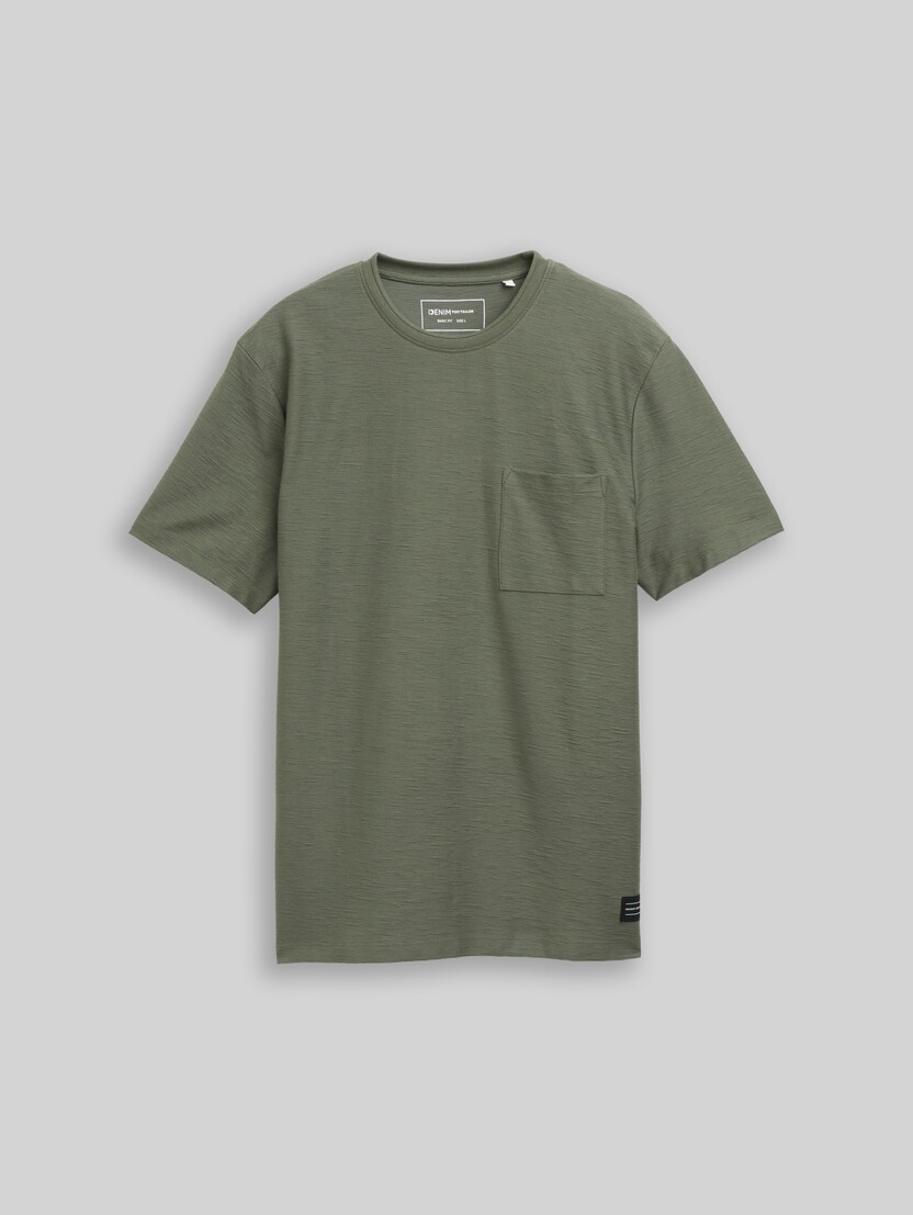 T-Shirt mit Brusttasche von Denim Male, urban olive green