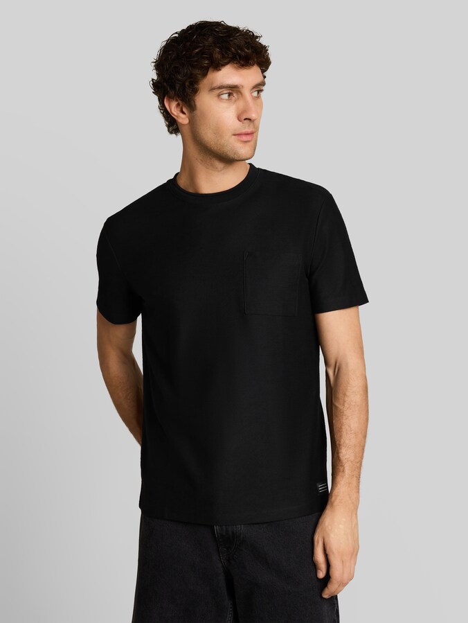 T-Shirt mit Brusttasche von Denim Male, Black