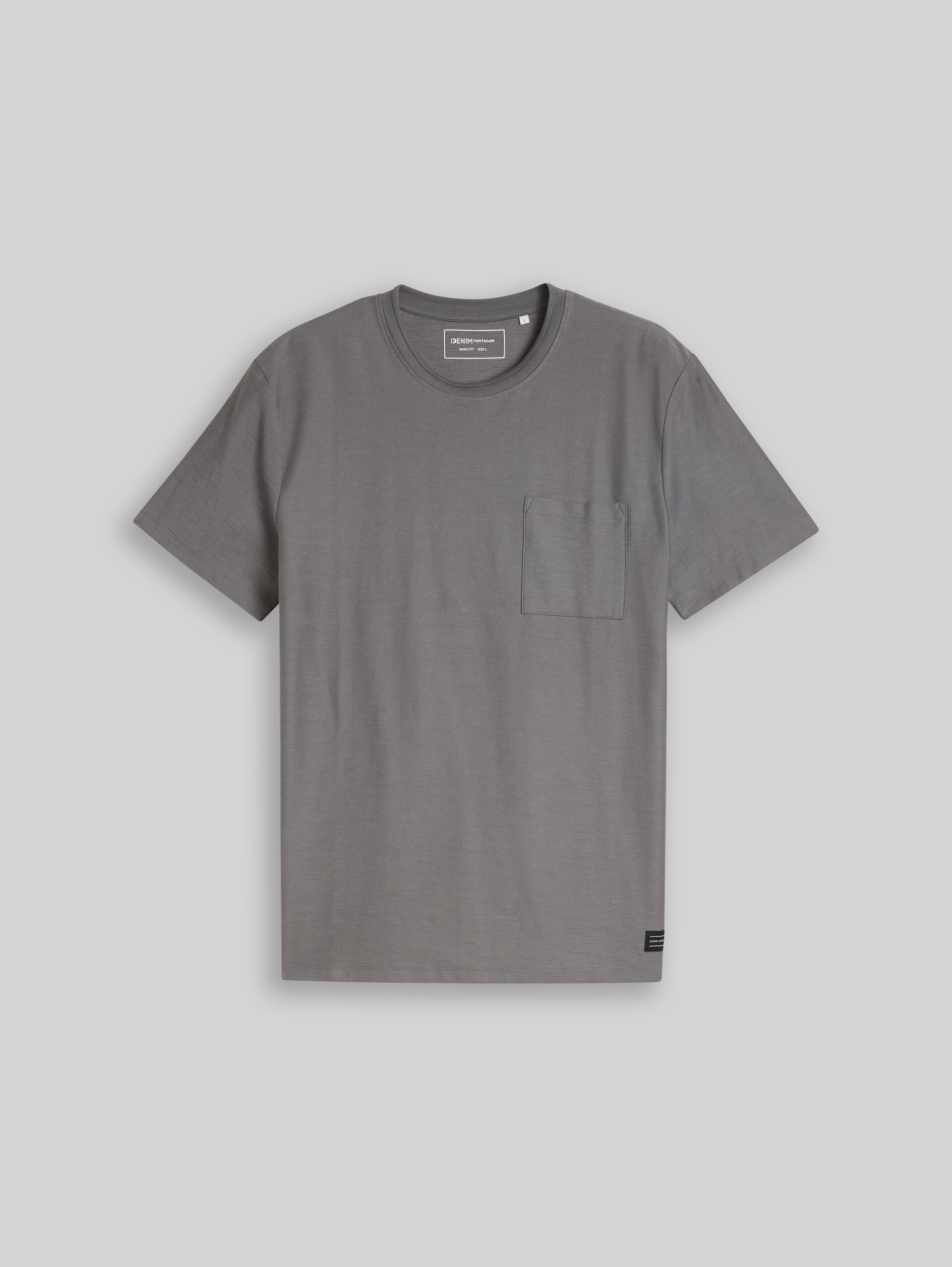 T-Shirt mit Brusttasche - classic grey - Vorder-Produkt-Ansicht