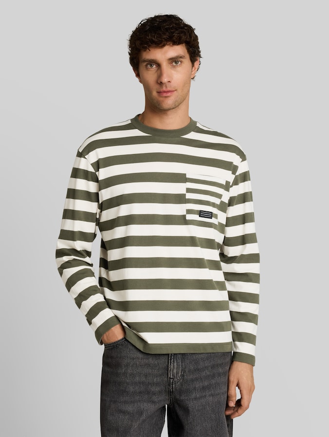 T-shirt à manches longues coupe décontractée à rayures par Denim Male, olive green gardenia stripe