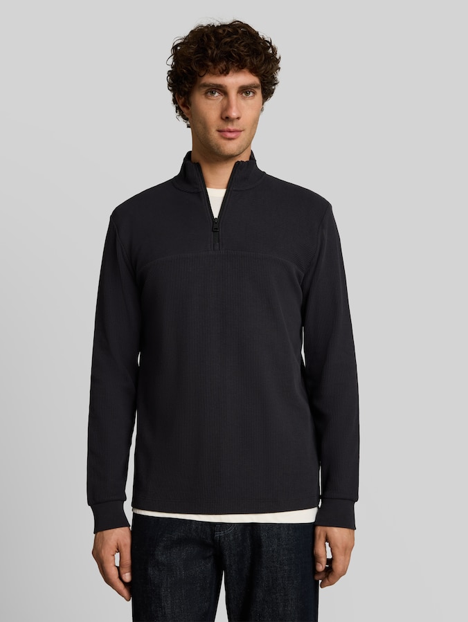 Pull à col roulé à manches longues avec fermeture éclair par Denim Male, coal grey