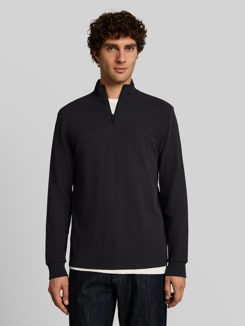 Troyer-shirt met lange mouwen en rits door Denim Male, coal grey