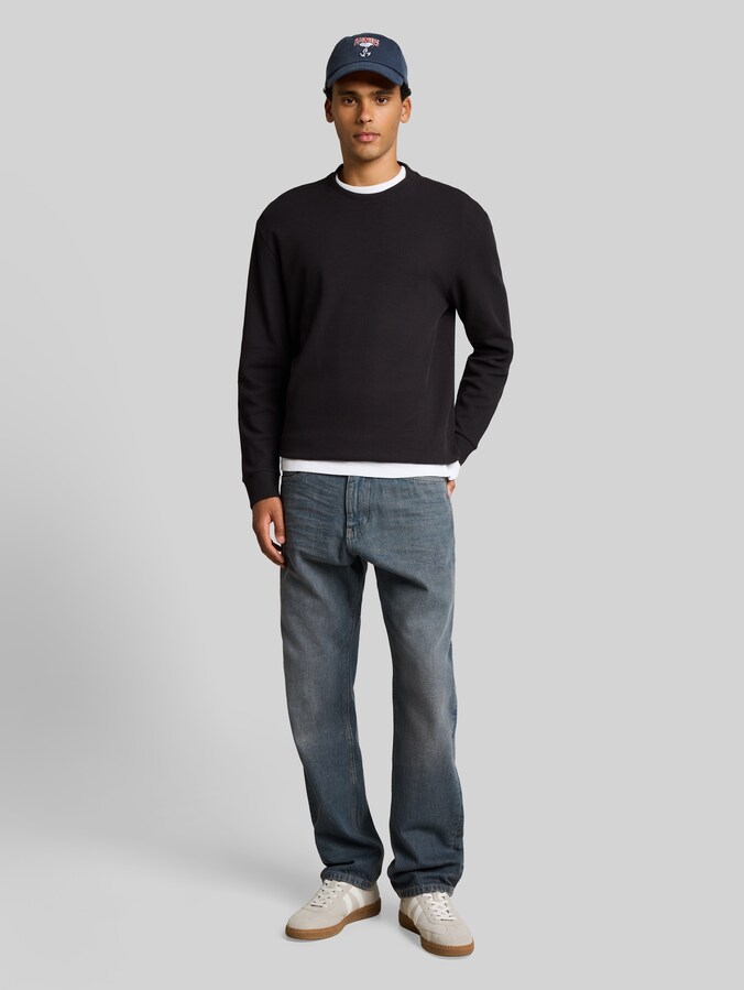 T-shirt à manches longues coupe décontractée avec texture côtelée par Denim Male, coal grey