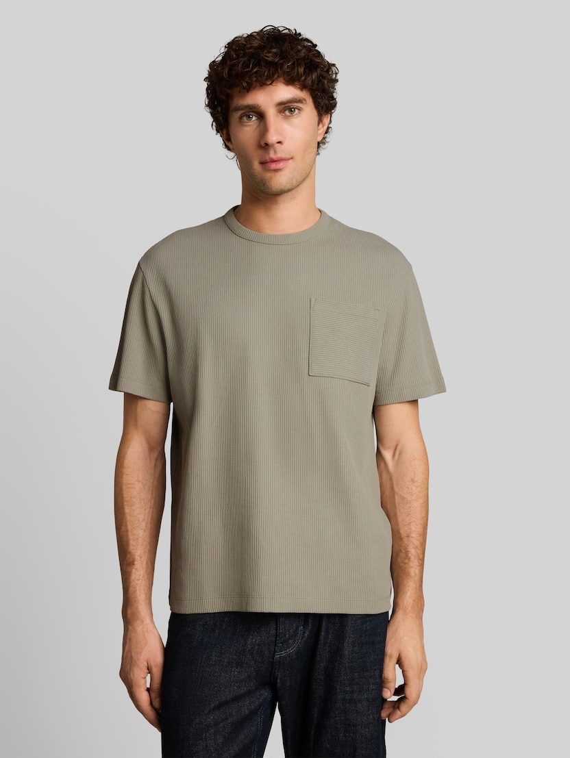 T-shirt met relaxte pasvorm en borstzak door Denim Male, dark sage green