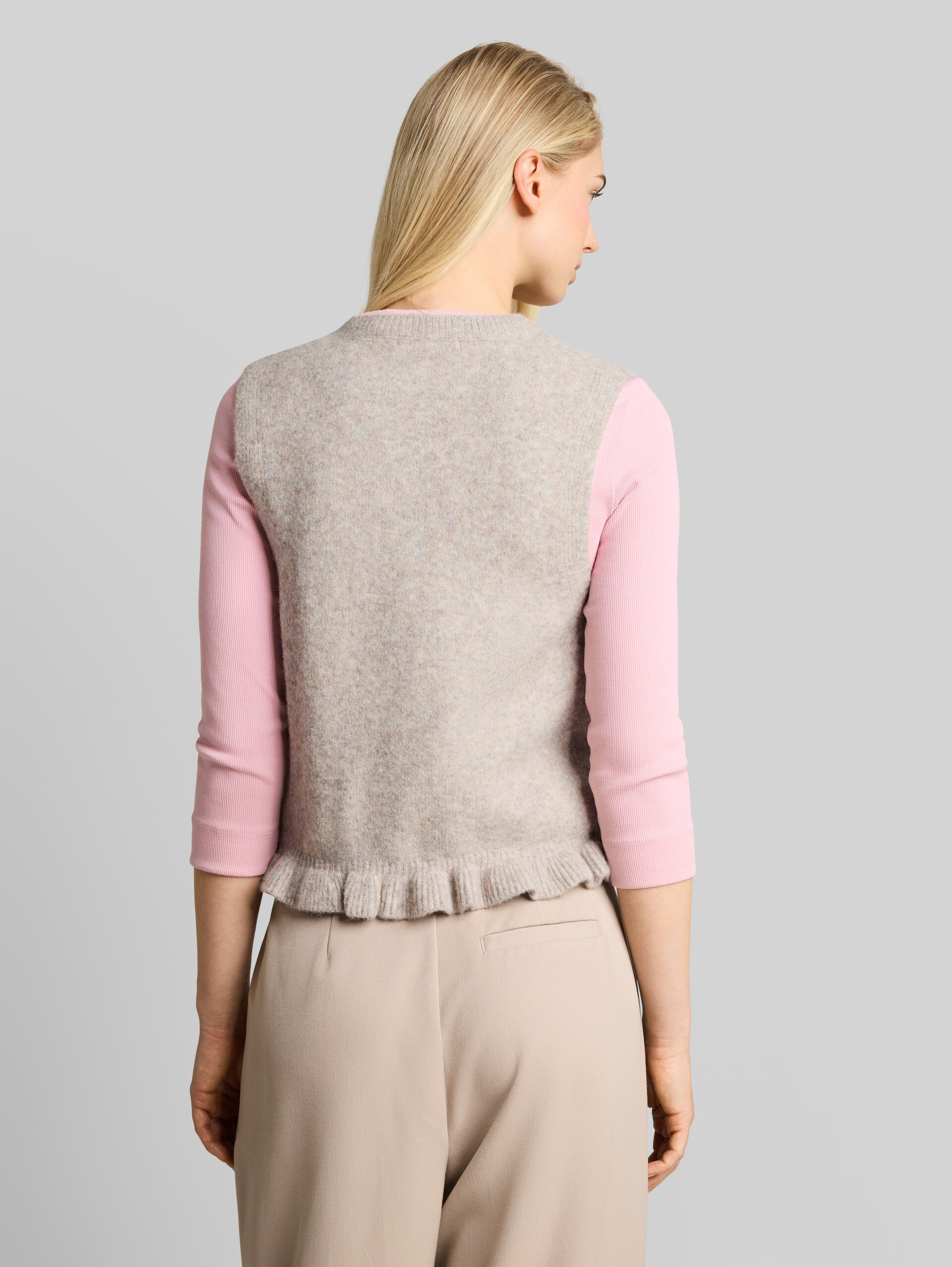 Gezellig gebreid vest met ruches - atmosphere beige melange