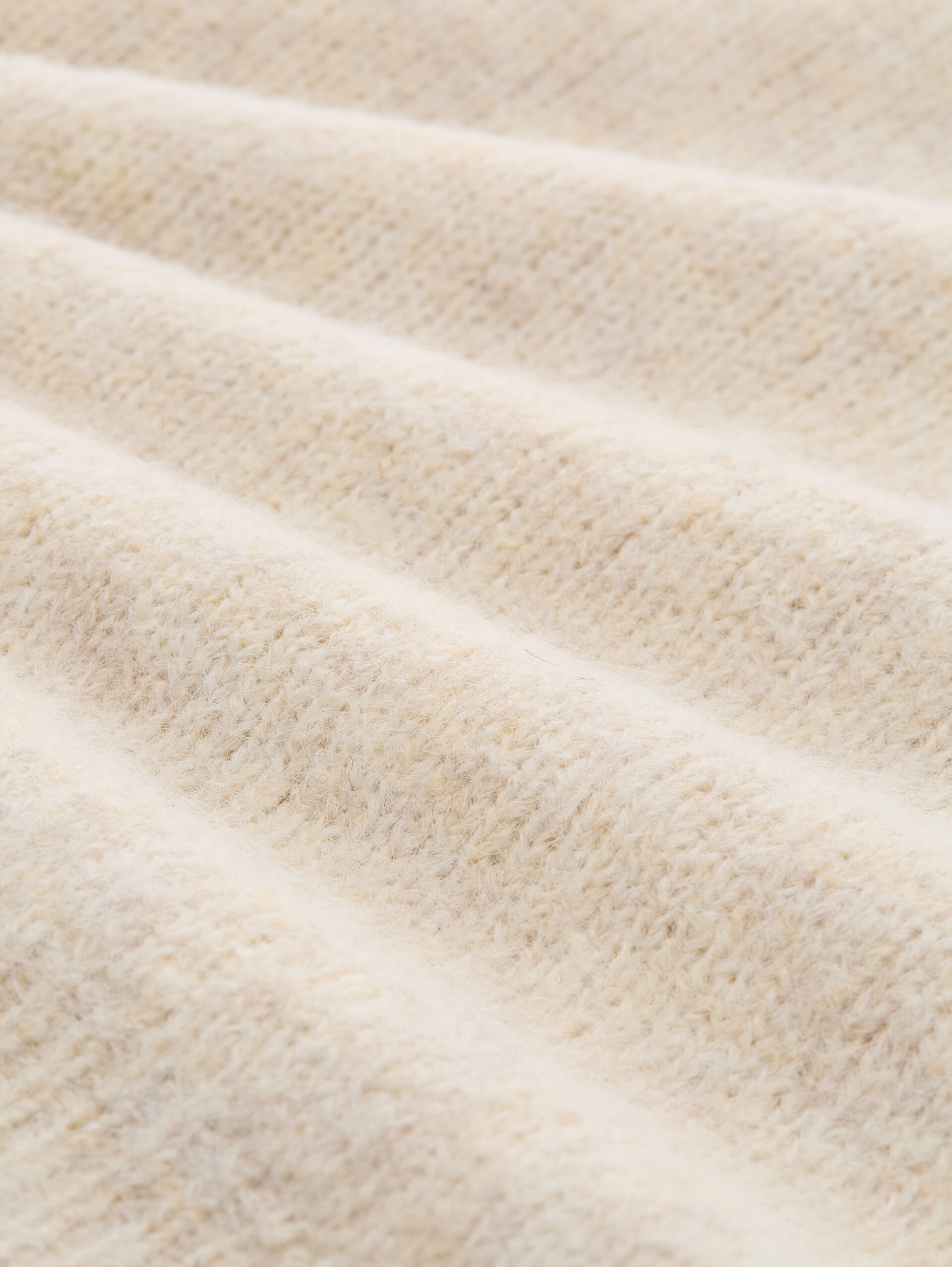 Pull en maille ample avec une part de laine - whisper offwhite melange - Vue de la matière