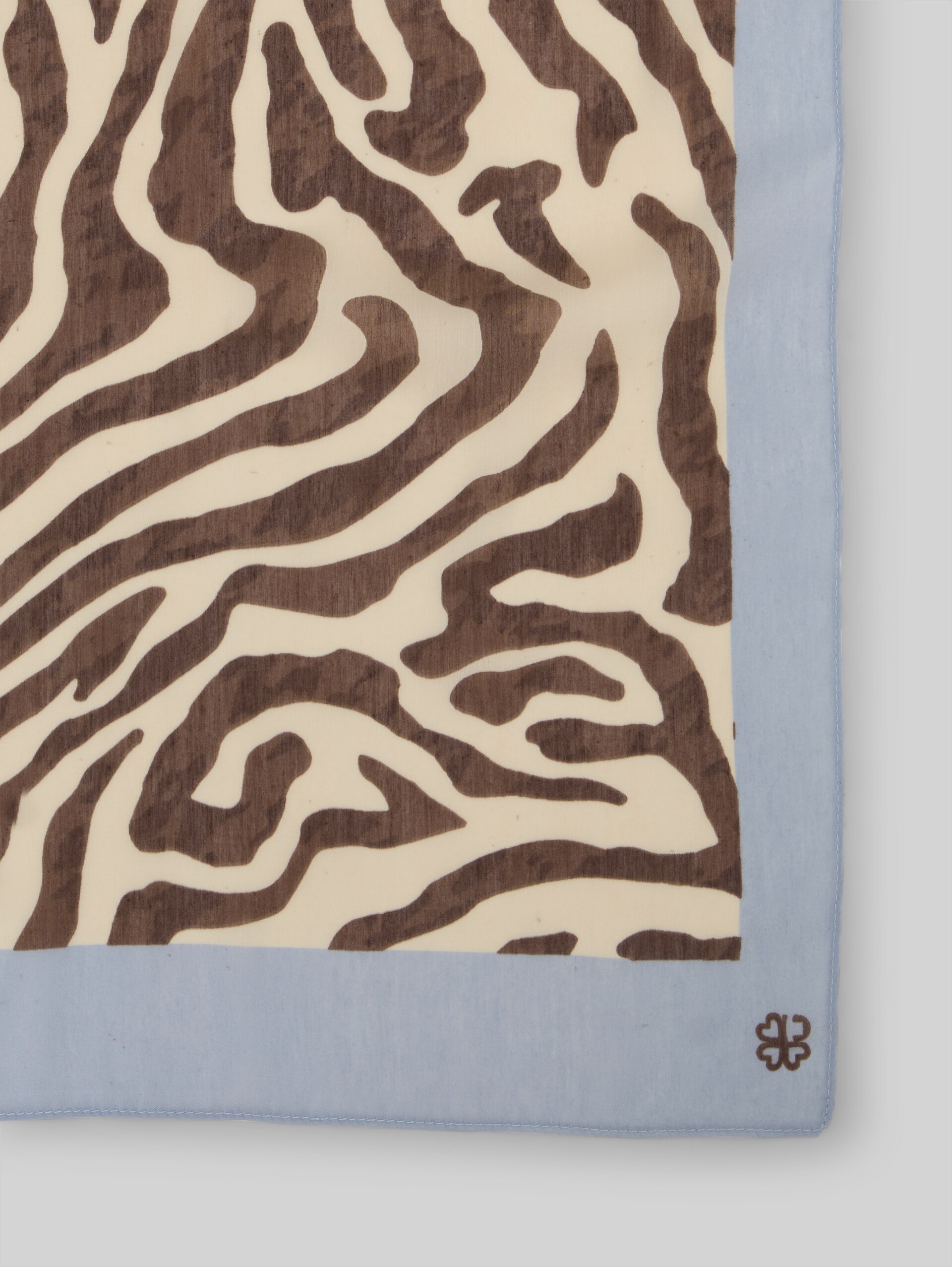 Sjaal met zebraprint - brown beige zebra print - Materiaalweergave