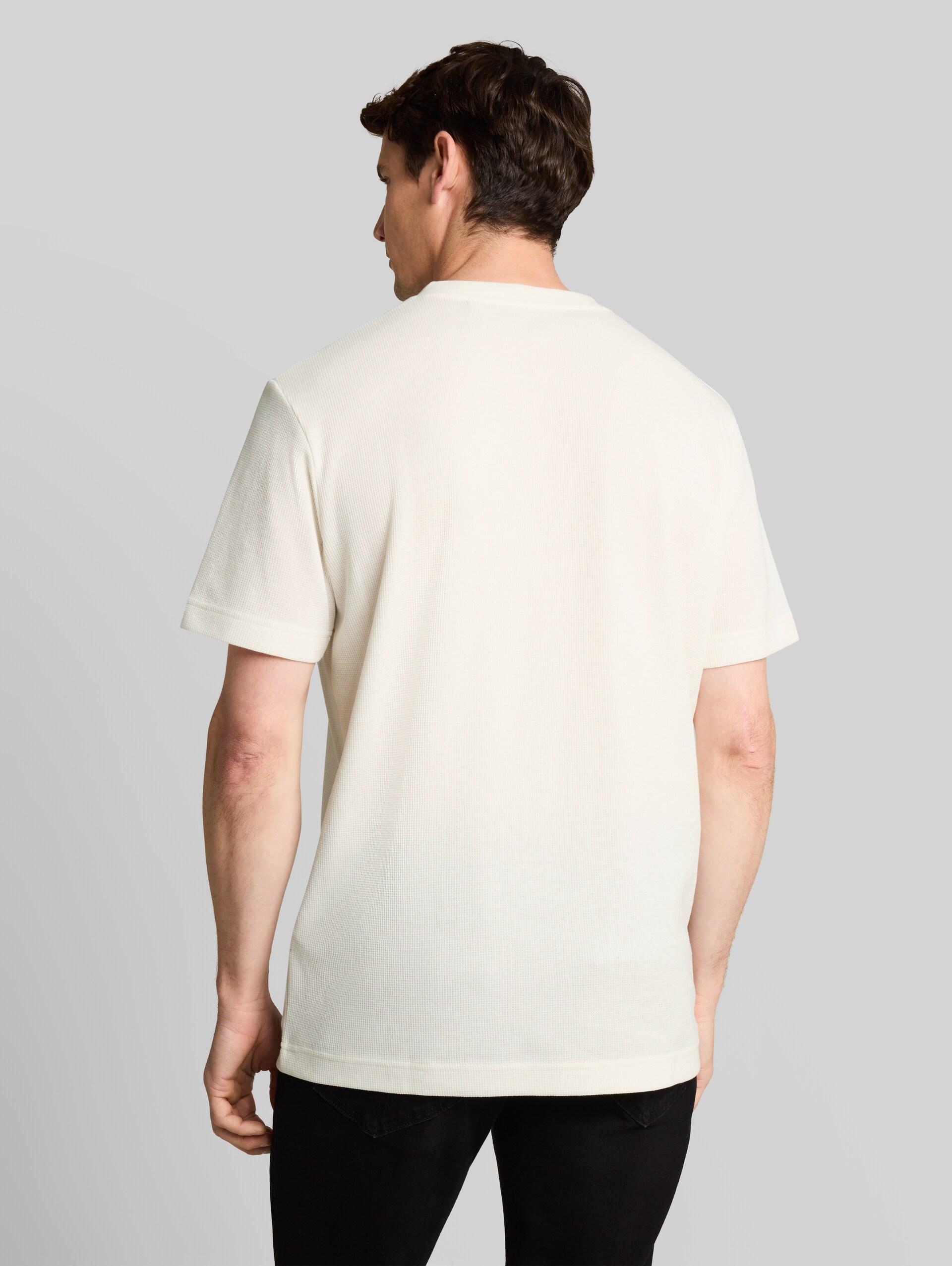 Henley-T-shirt met wafelstructuur - Gardenia White - Neklijn model-achteraanzicht