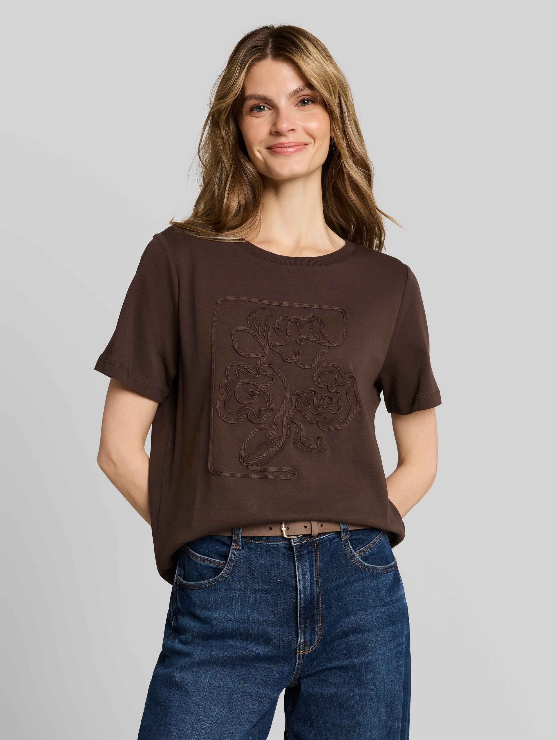 T-shirt van katoen - java dark brown - Nek model vooraanzicht