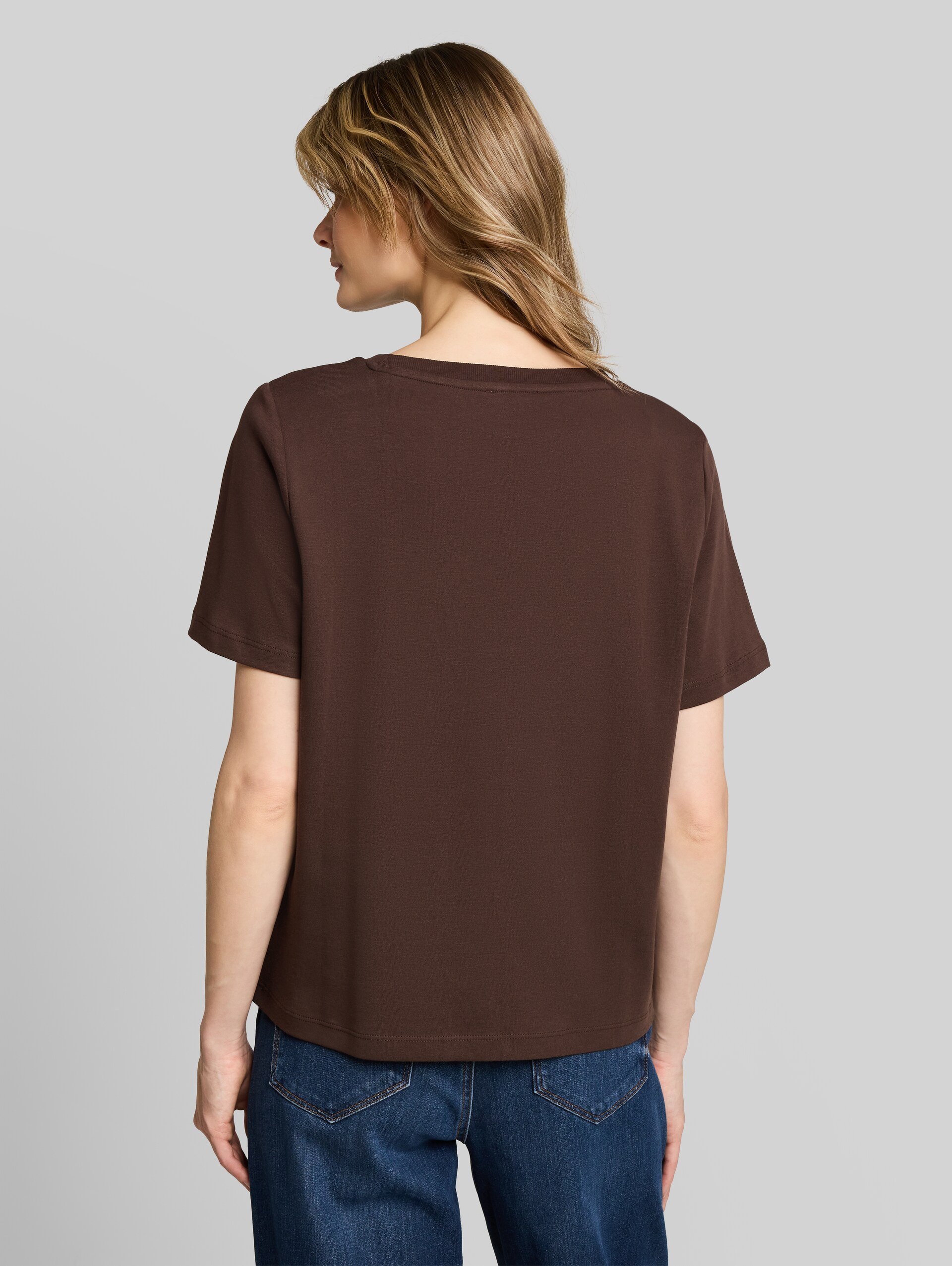 T-shirt van katoen - java dark brown - Neklijn model-achteraanzicht