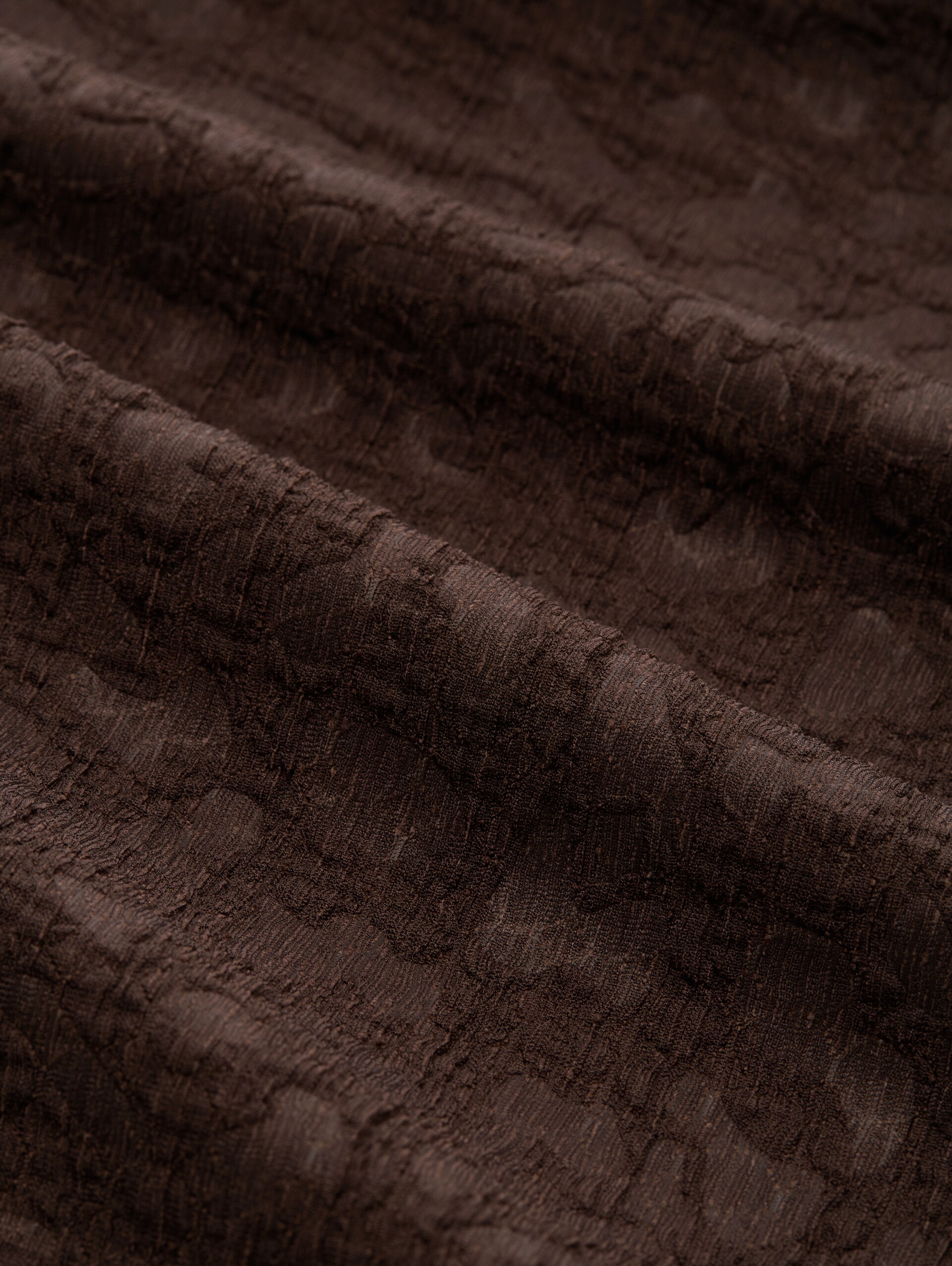 Boxy Fit T-Shirt mit Leo-Muster - java dark brown - Material-Ansicht