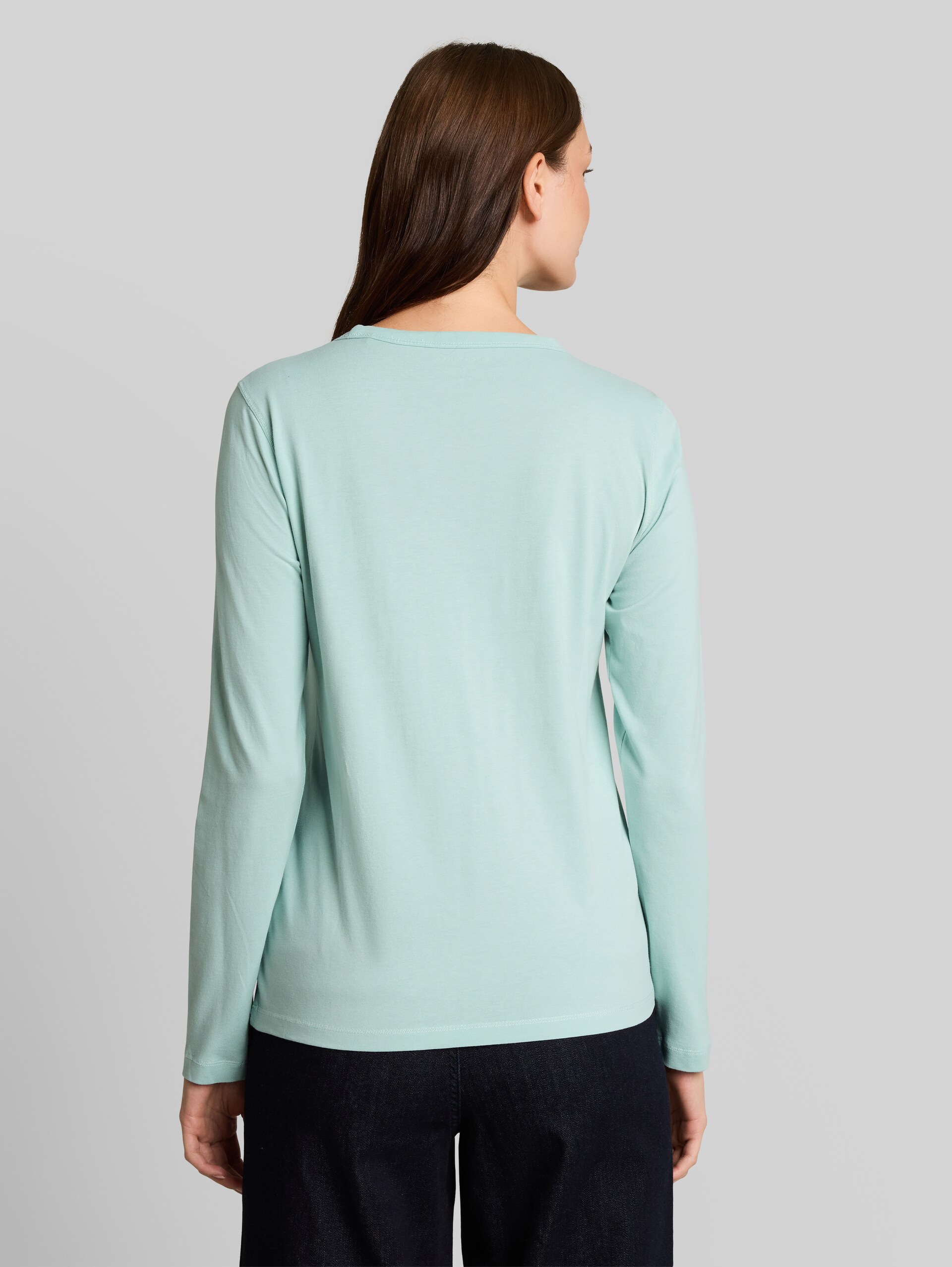 T-shirt à manches longues coupe ajustée avec imprimé - dusty light green - Découpe Vue arrière du modèle