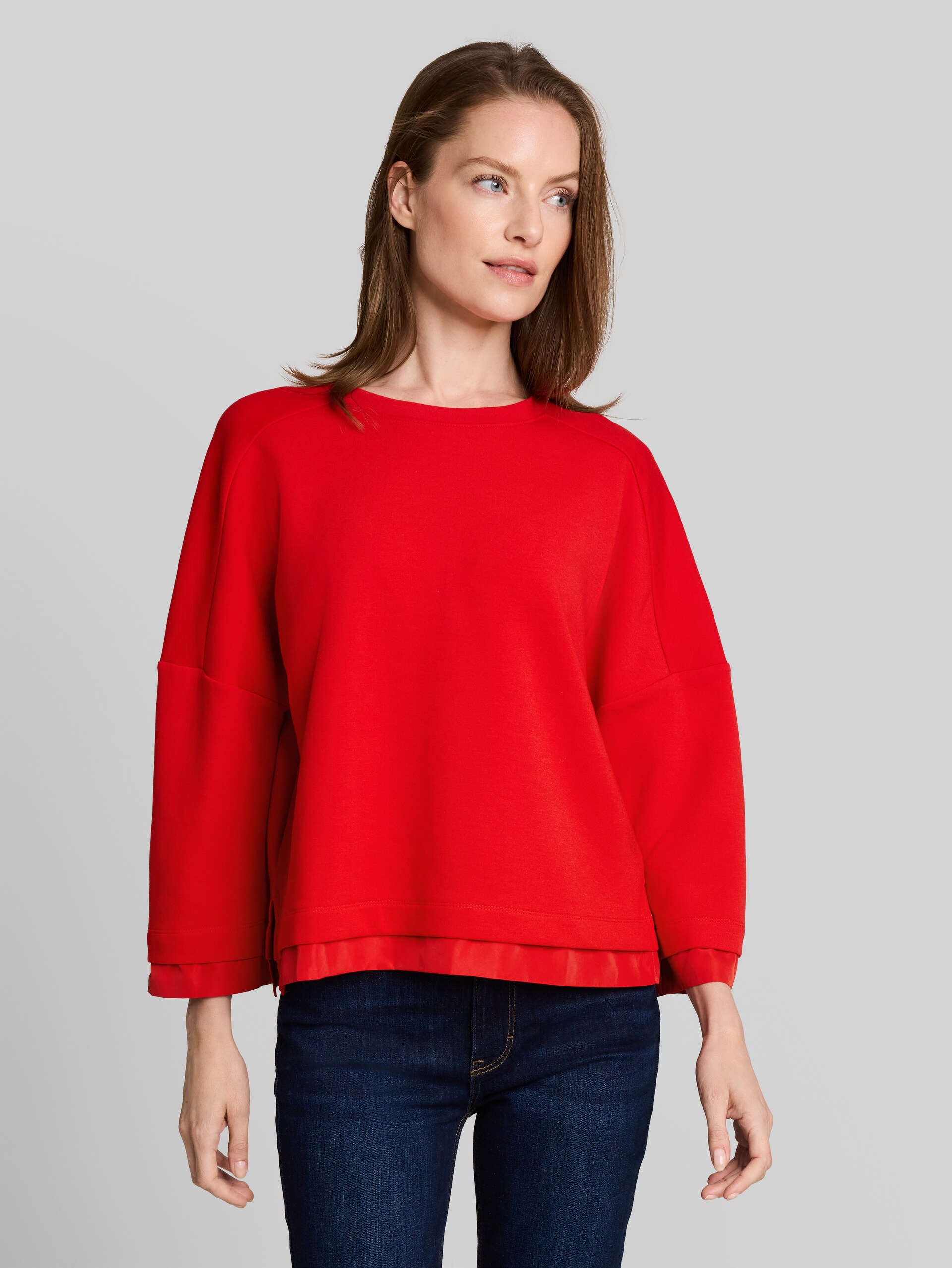 Loose Fit Sweatshirt mit 7/8-Arm - soft scarlet red - Ausschnitt Model-Vorderansicht