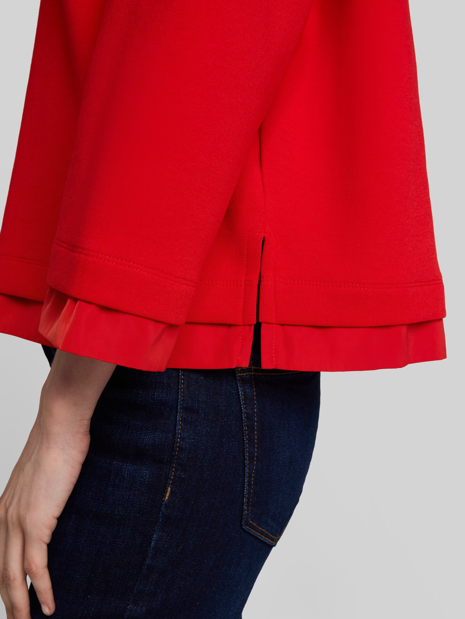 Loose Fit Sweatshirt mit 7/8-Arm - soft scarlet red - Detail-Model-Ansicht