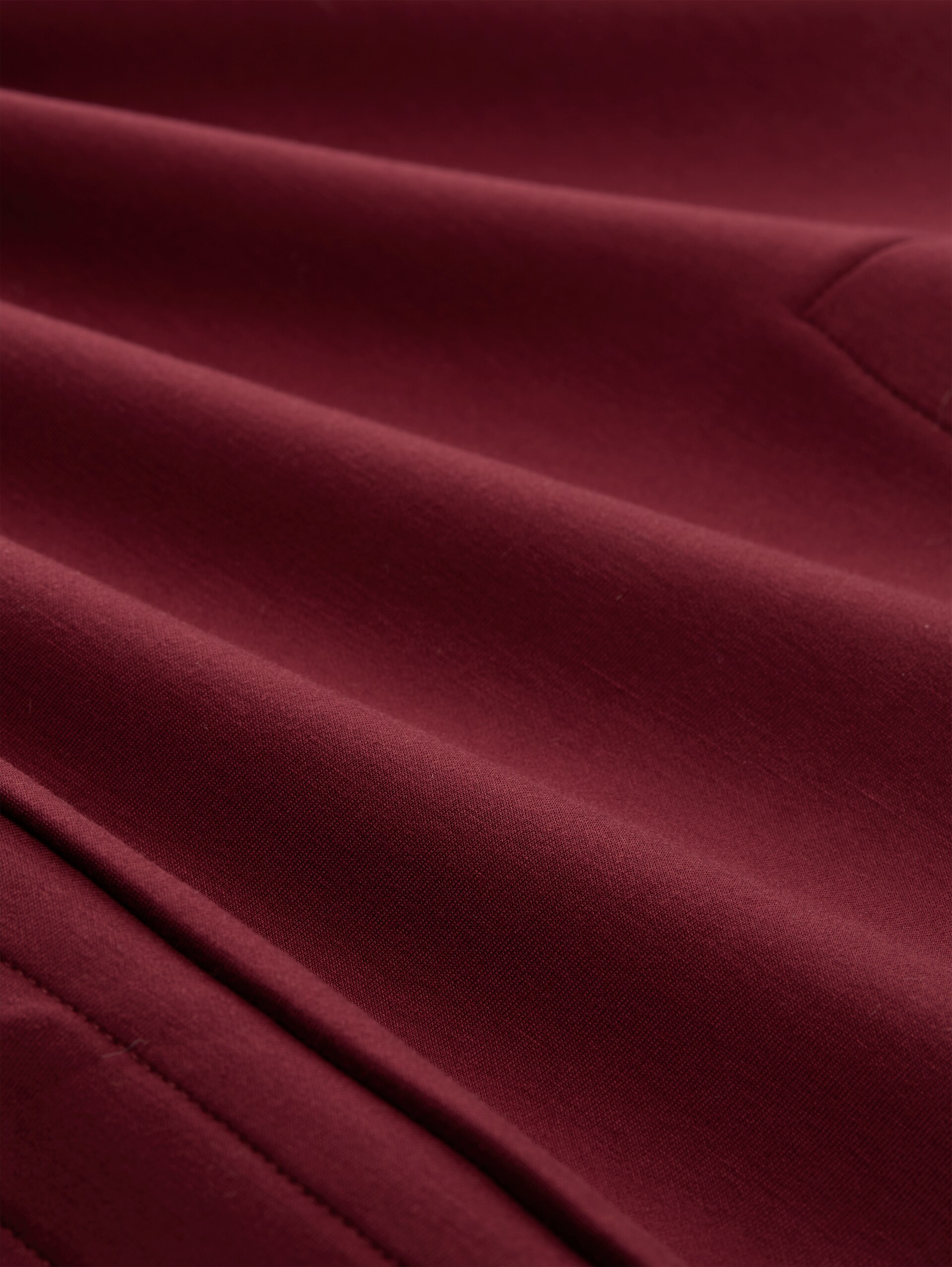 Sweat à col roulé en scuba - Preppy Plum - Vue de la matière