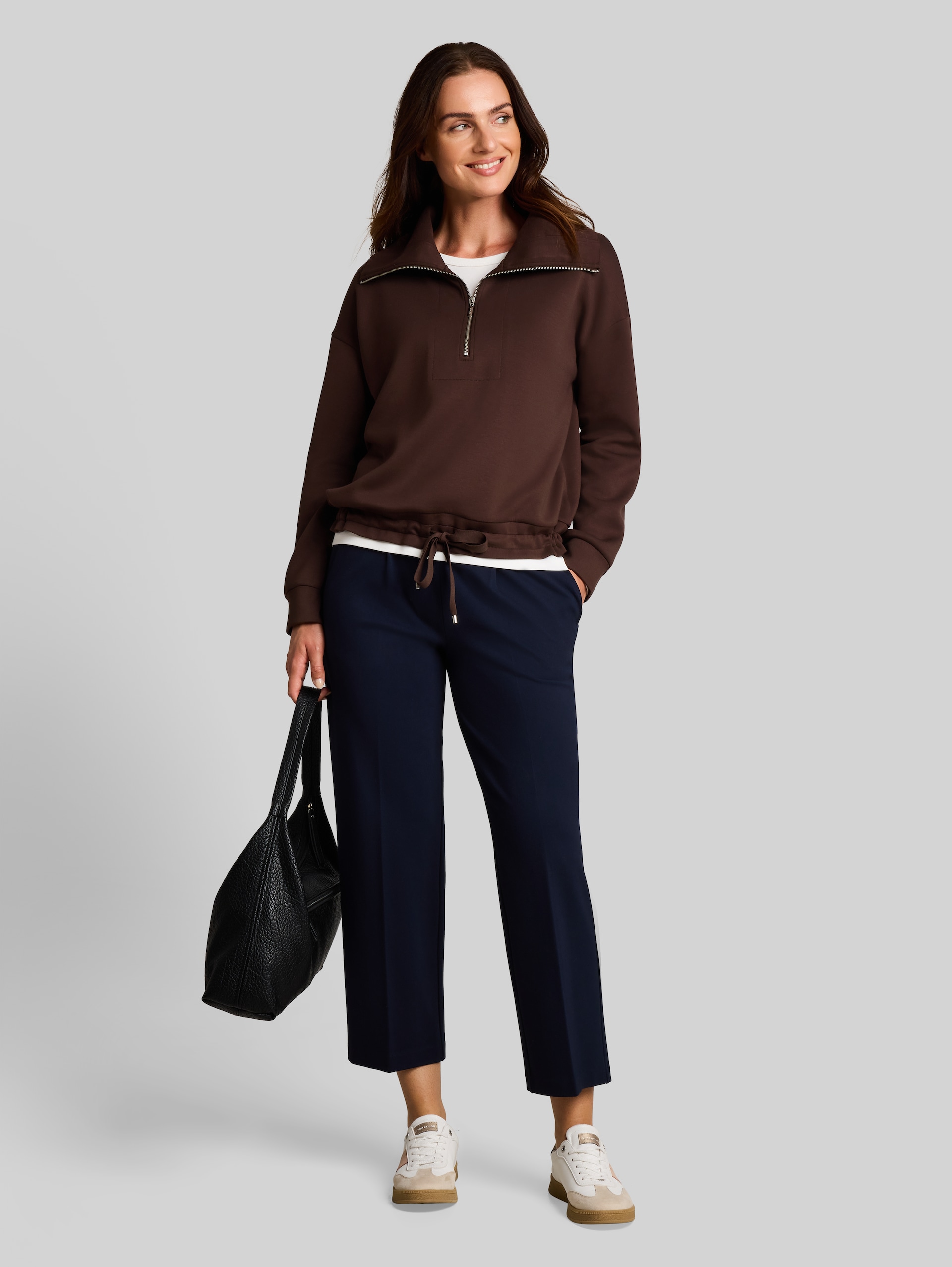 Troyer Sweatshirt aus Scuba - java dark brown - Model-Vorderansicht