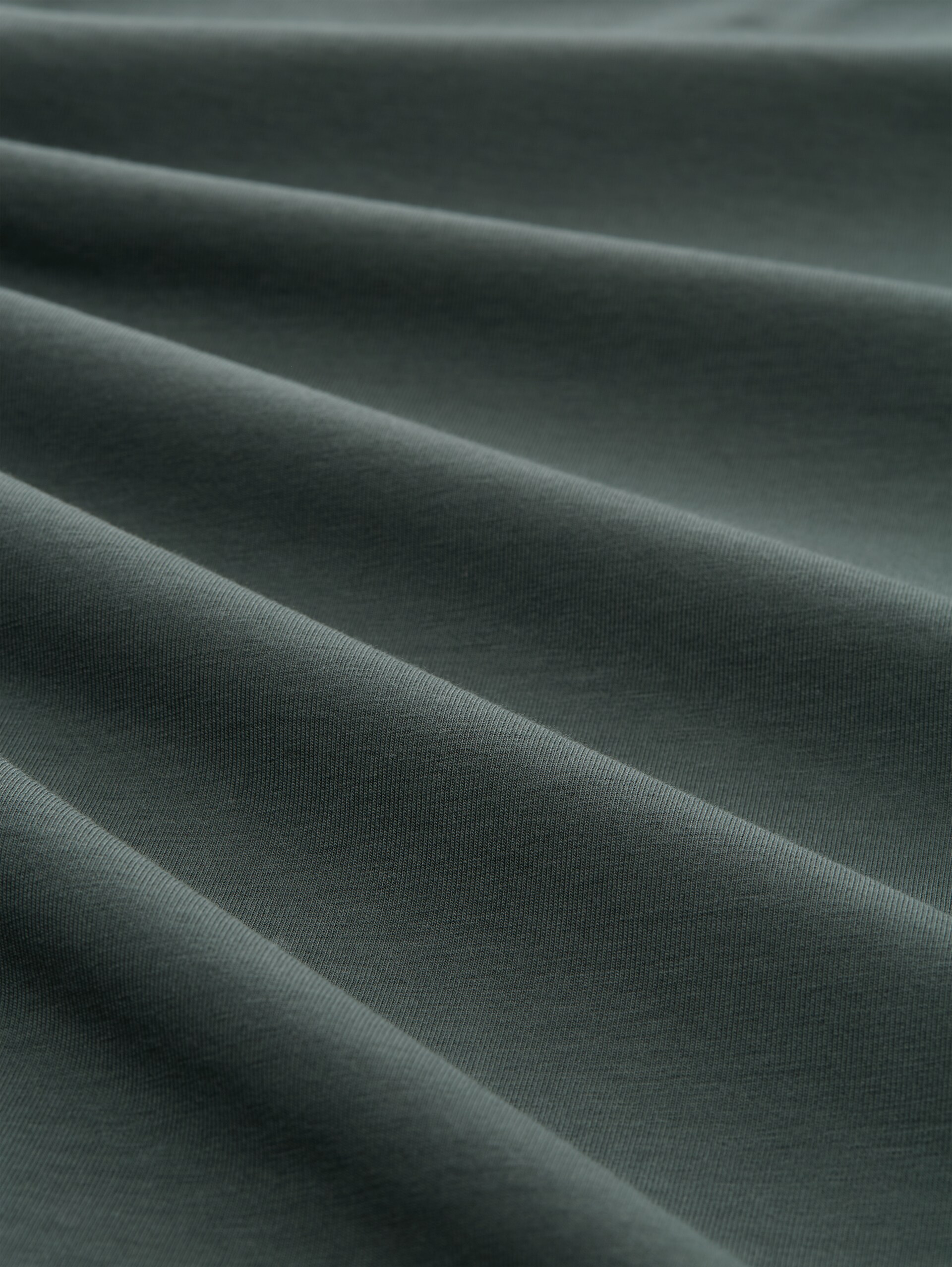 Basic Rollkragenshirt - Darkest Olive - Material-Ansicht