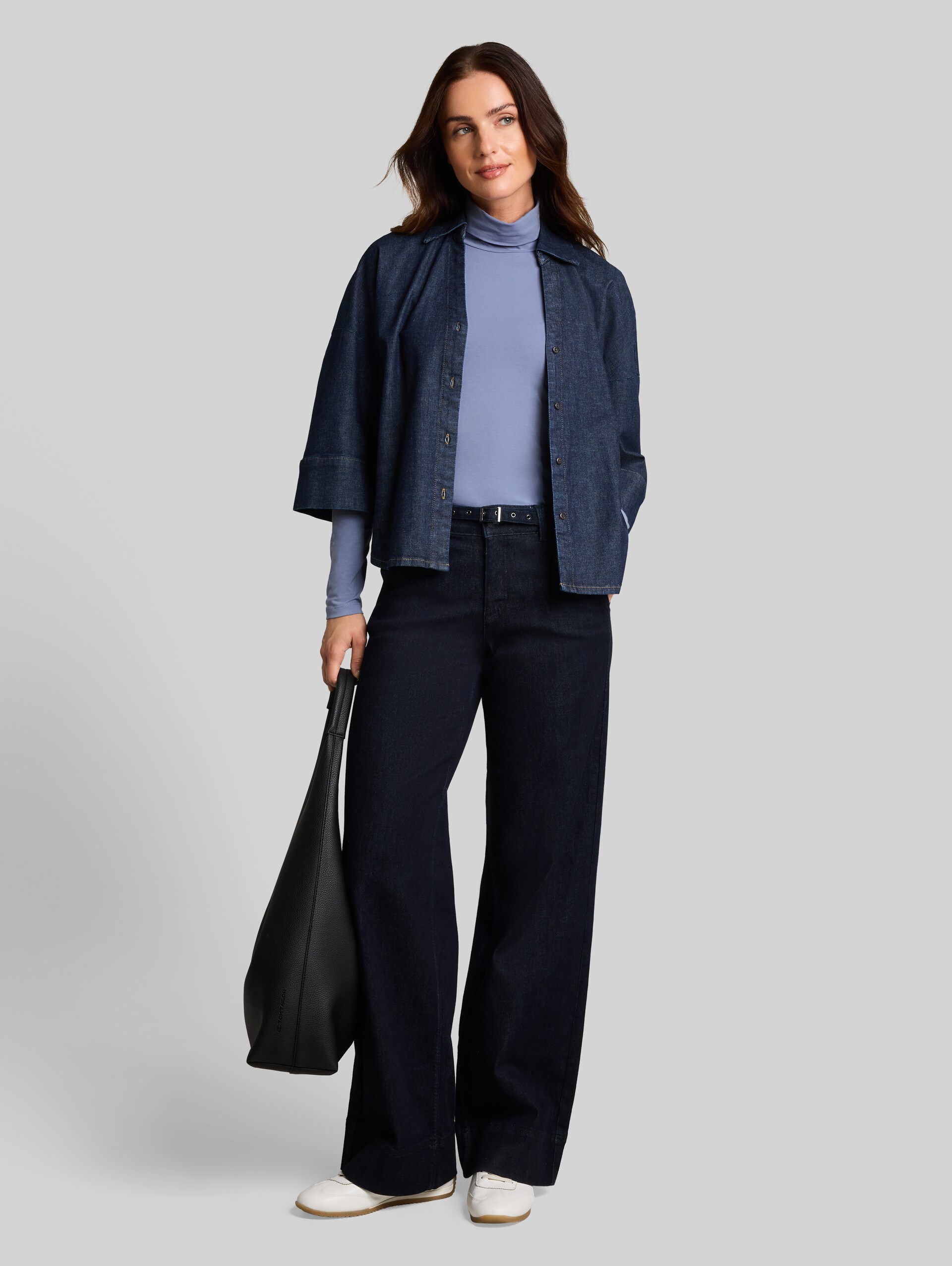 Basic shirt met col - fern blue - Model vooraanzicht