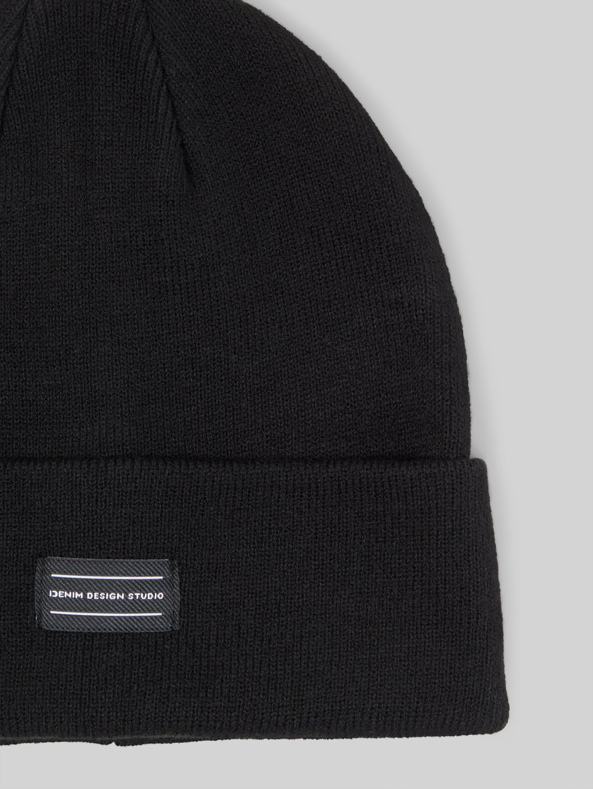Beanie Mütze mit Logo-Badge - Black - Material-Ansicht