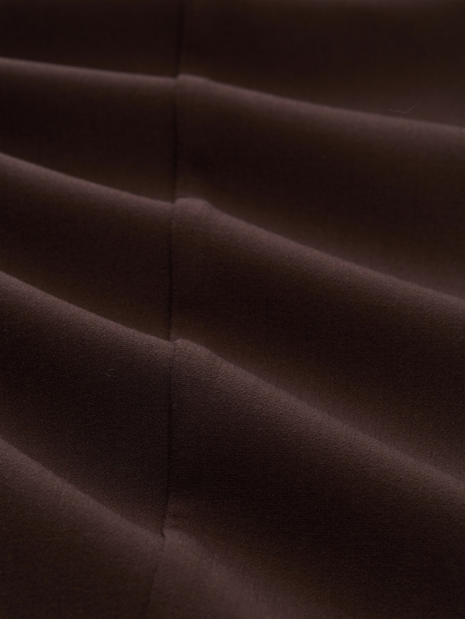 Straight Hose mit Bügelfalte - java dark brown - Material-Ansicht