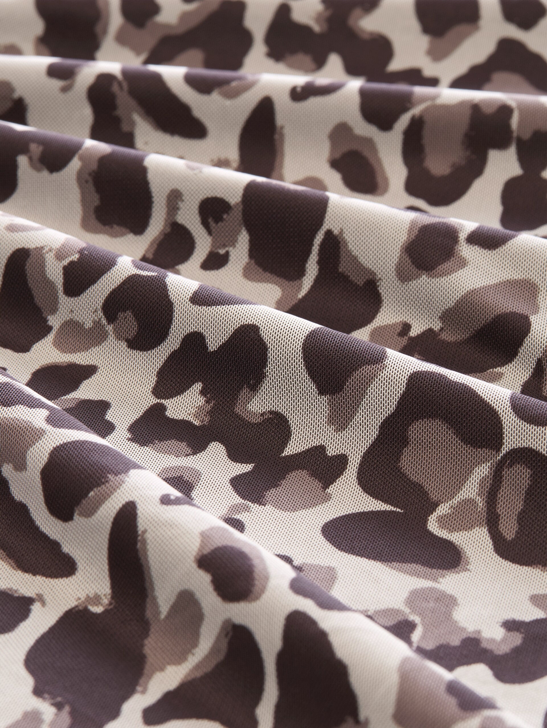 Mesh Midi-Kleid mit Muster - brown beige leo print - Material-Ansicht
