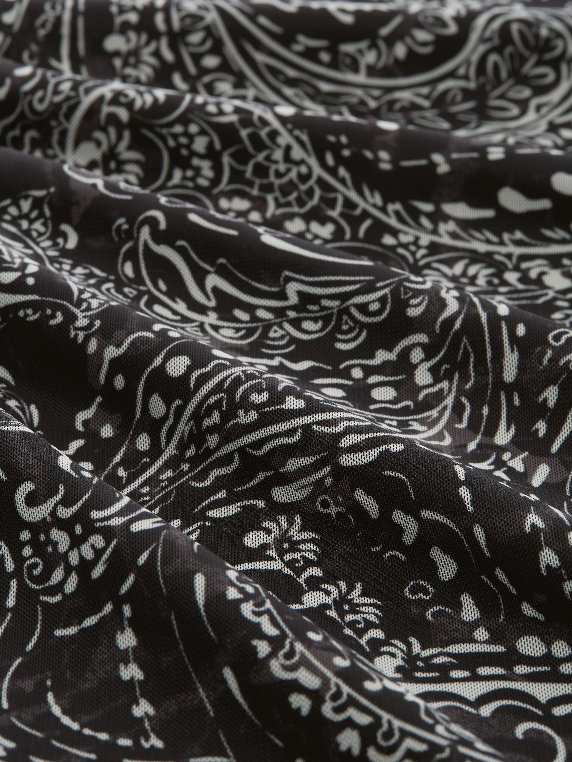 Mesh Midi-Kleid mit Muster - black paisley - Material-Ansicht