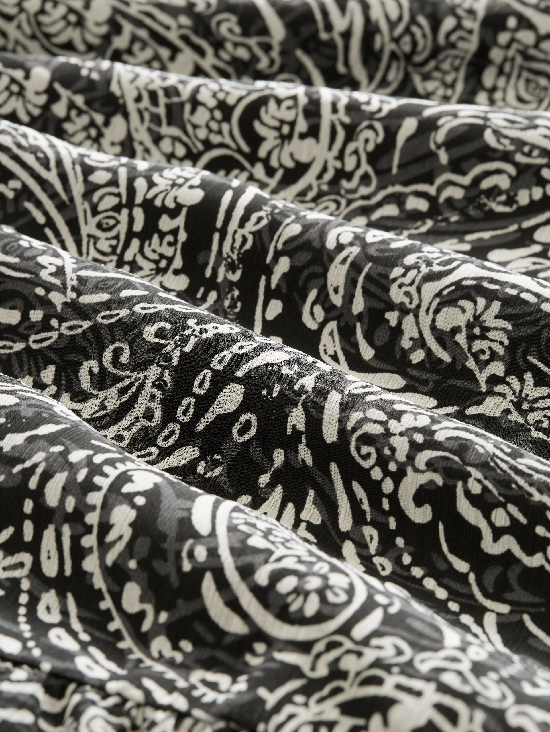 Robe longue ample à motif cachemire - black paisley - Vue de la matière