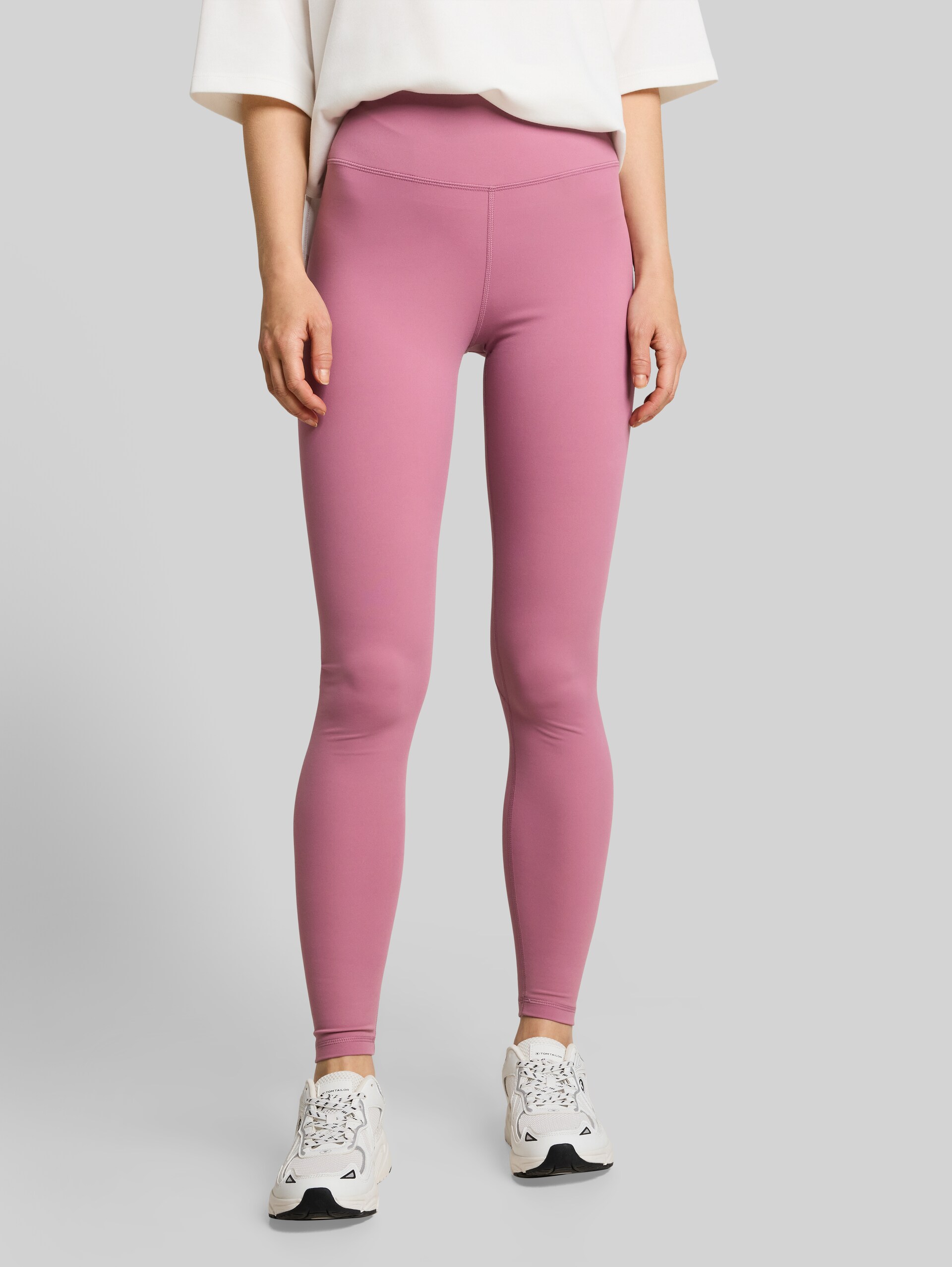 Sportlegging - dusty berry - Nek model vooraanzicht