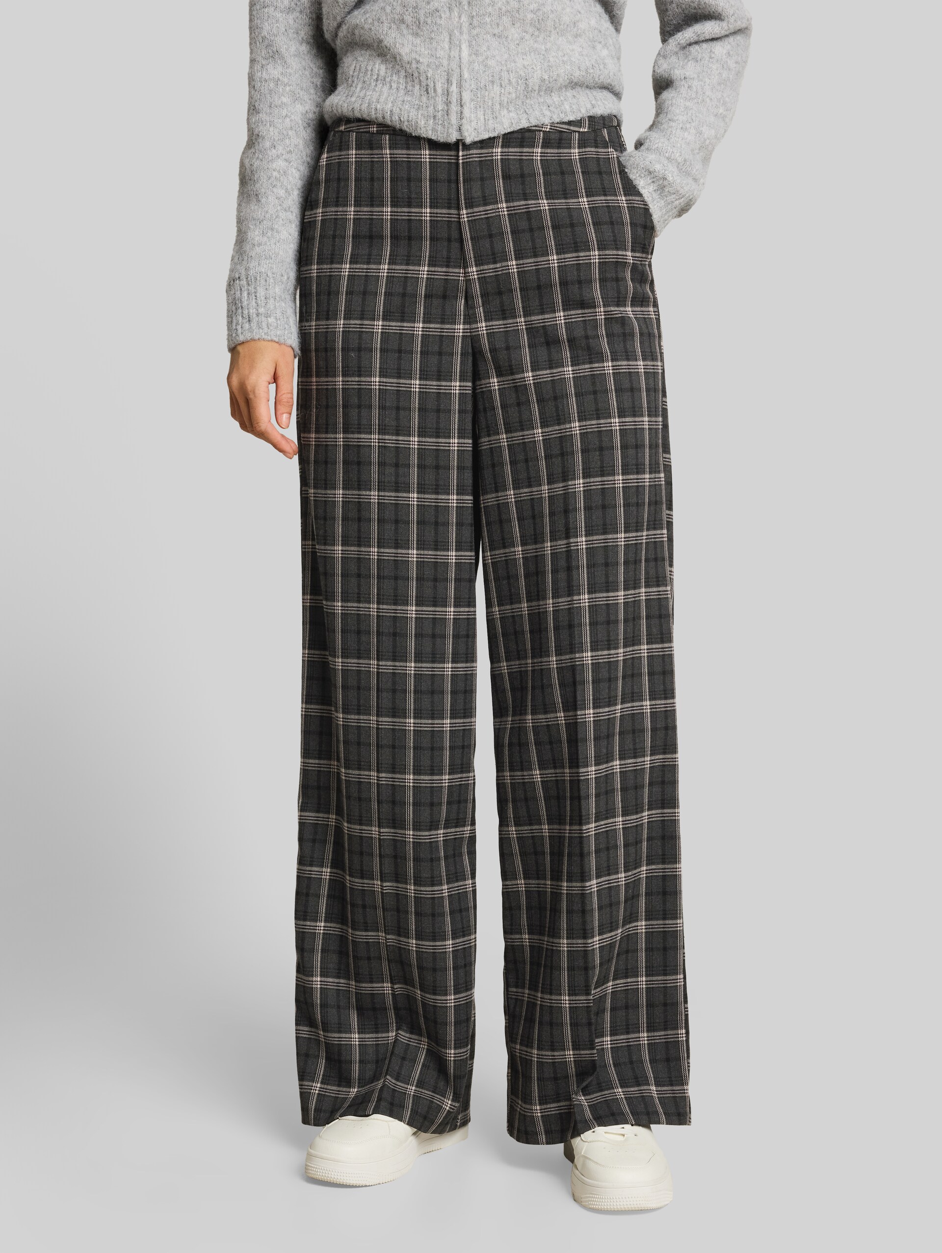 Pantalon large avec motif à carreaux - grey beige check - Découpe Vue de face du modèle