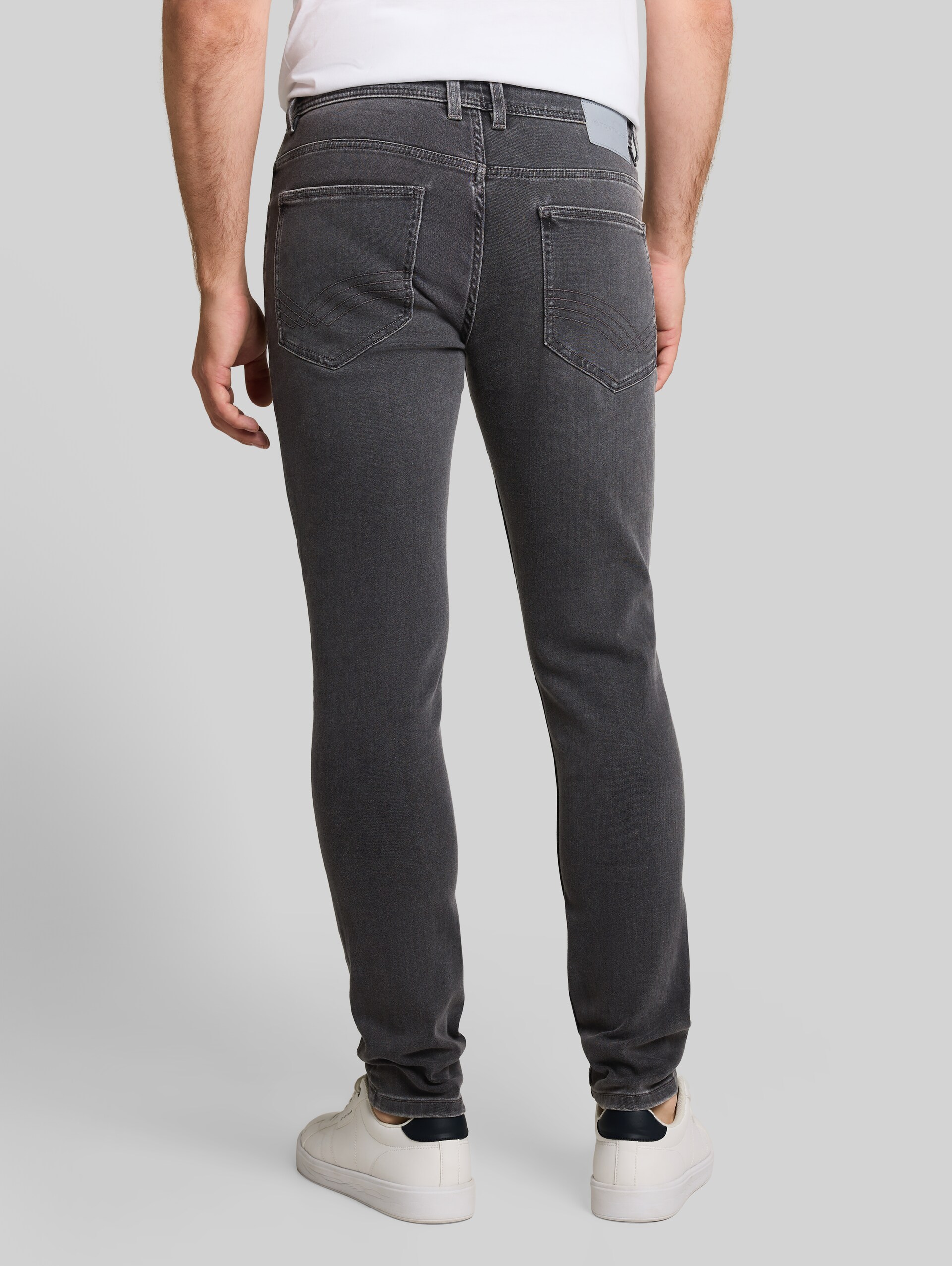 TTTROY SLIM Jeans - clean dark stone grey denim - Auschnitt Model-Rückansicht