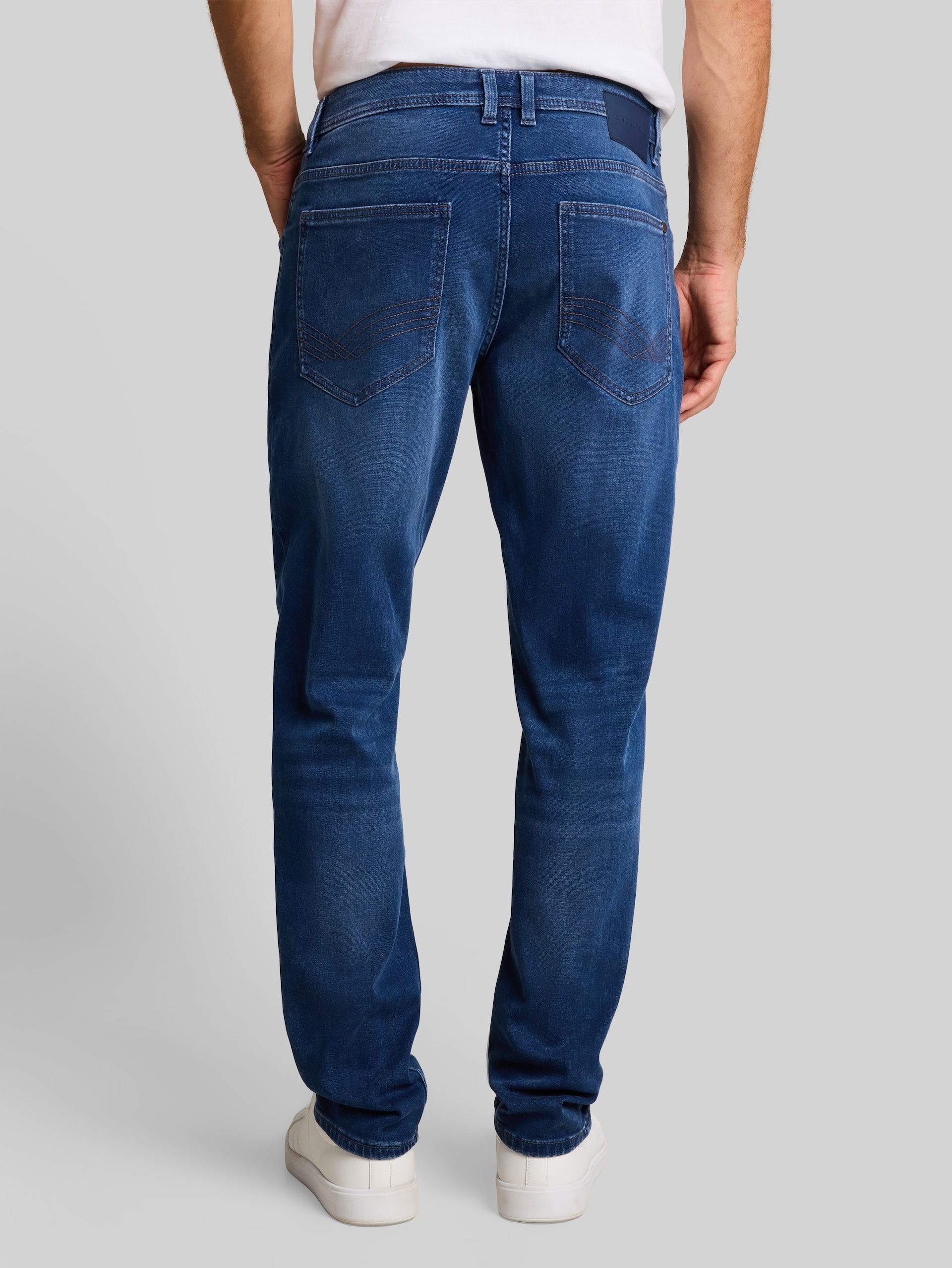 Denim Long 1/1 - Used Mid Stone Blue Denim - Découpe Vue arrière du modèle