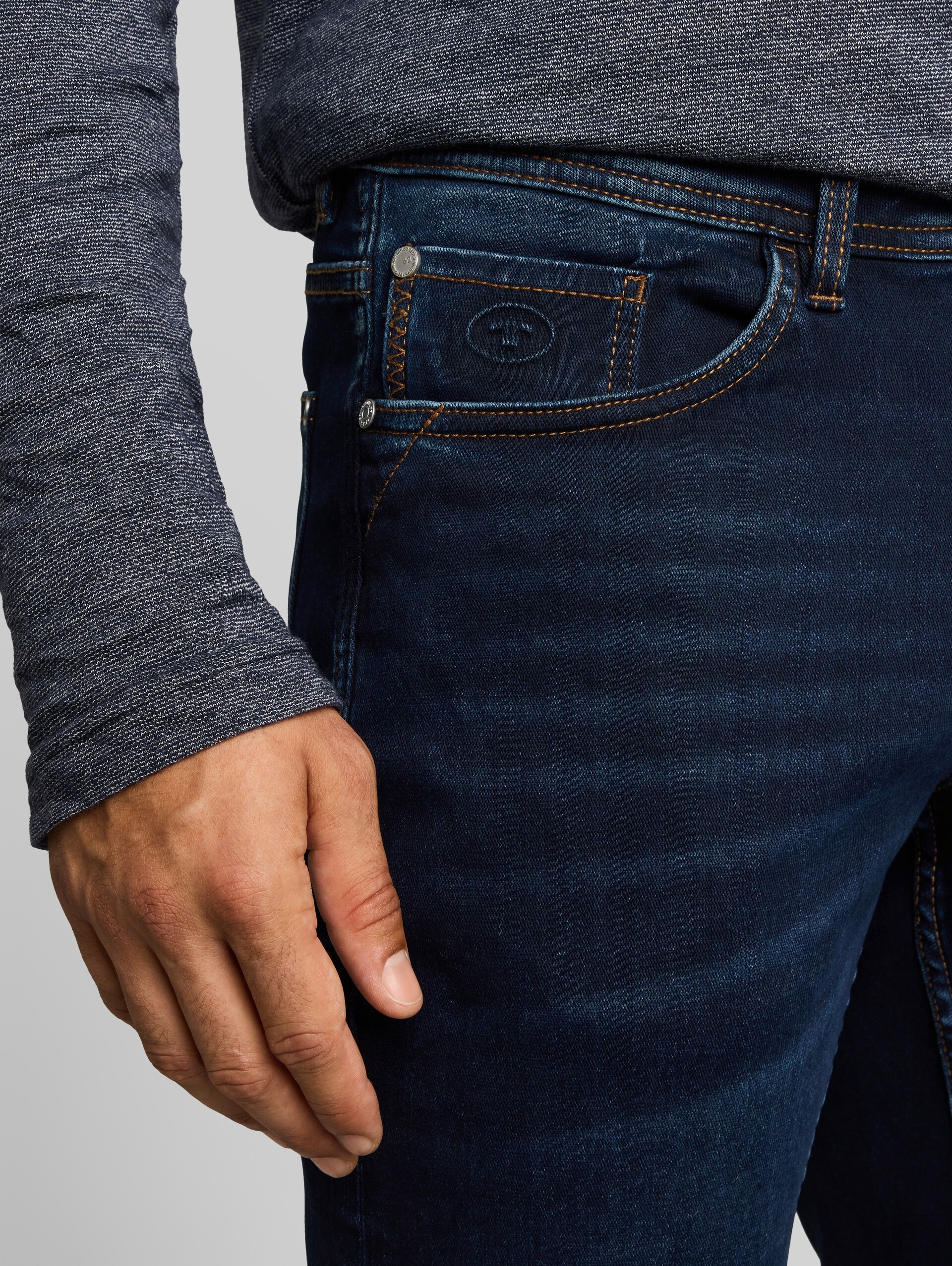TTCURT TAPERED Jeans mit Stretch - dark stone blue black denim - Detail-Model-Ansicht