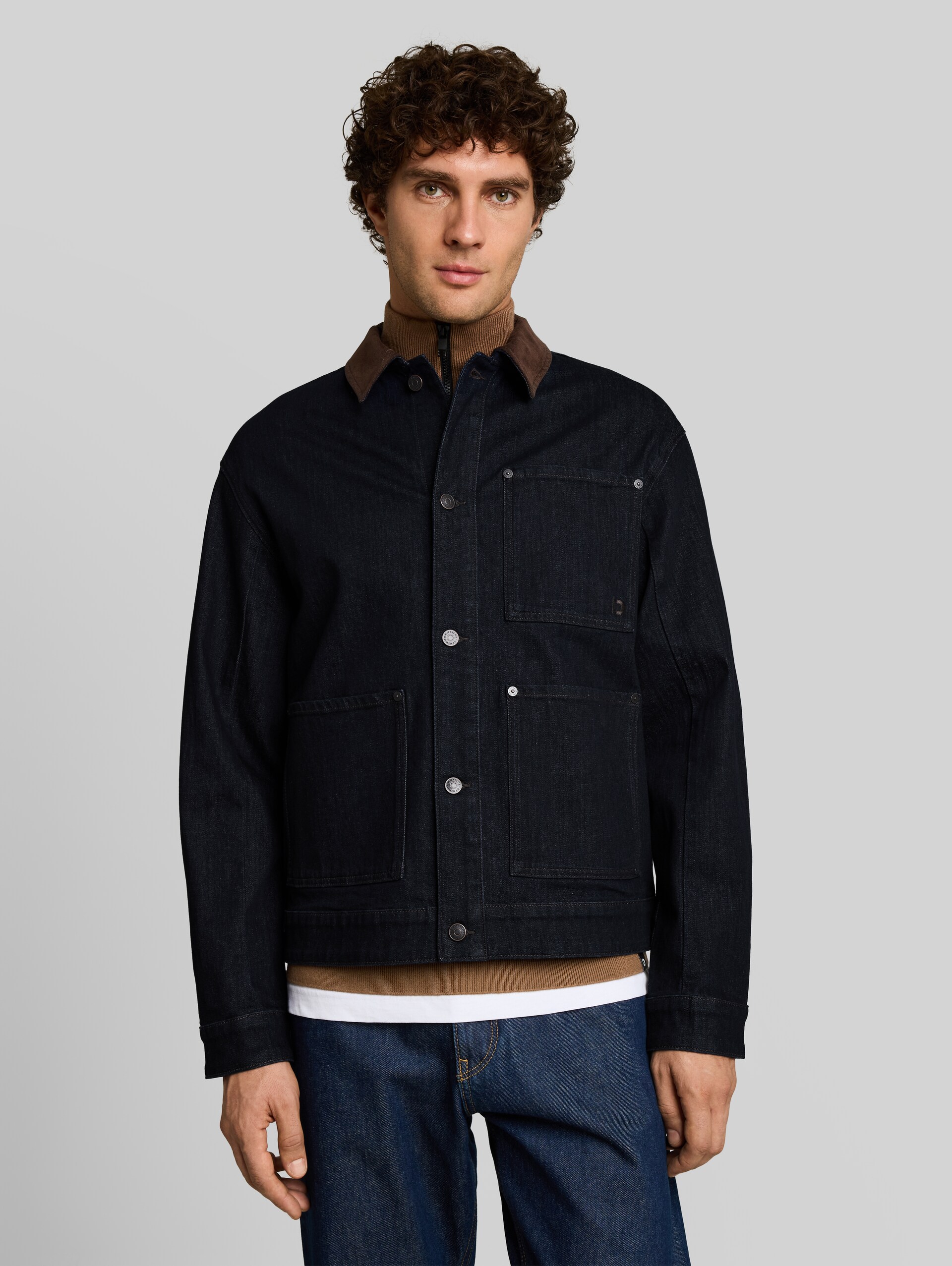 Jeansjas met relaxte pasvorm en corduroy kraag - Rinsed Blue Denim - Model vooraanzicht